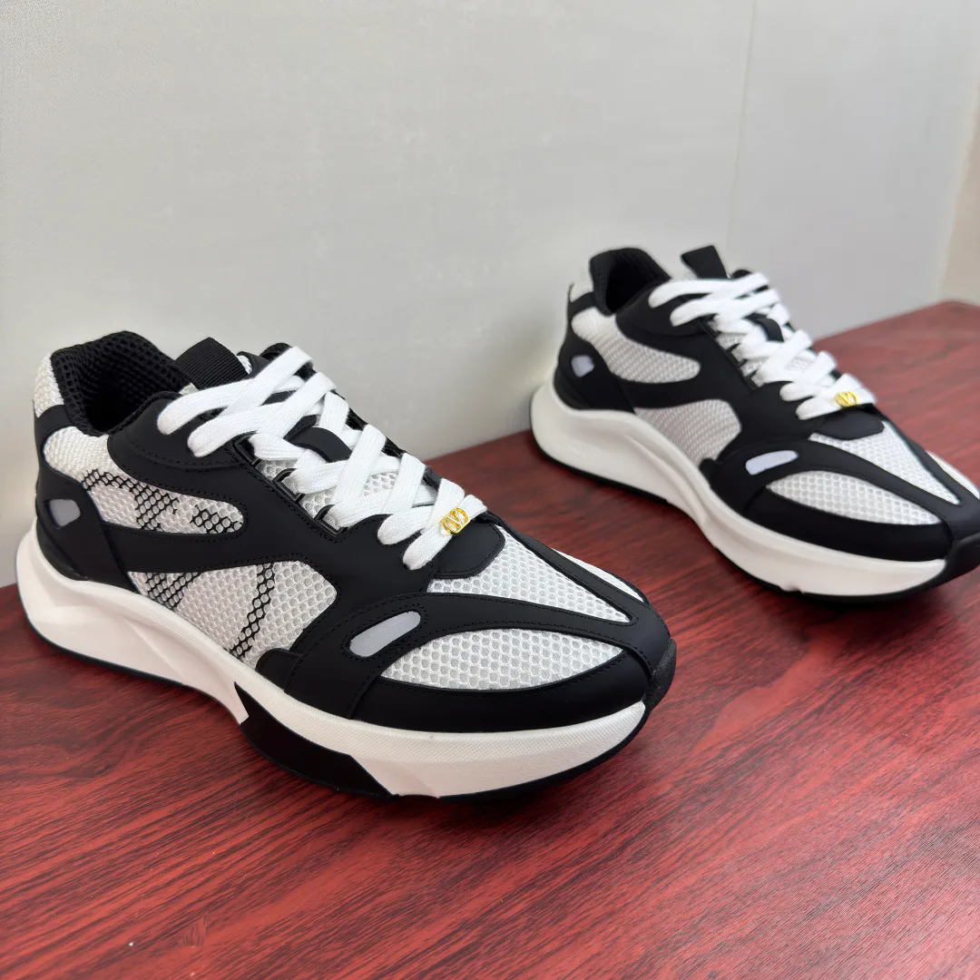 Men's Sneakers VALENTINO 17457774