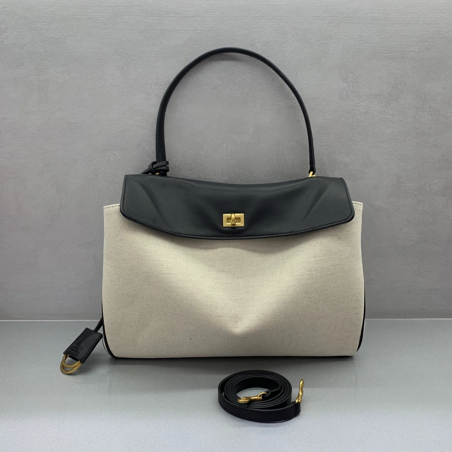 Women's Classic Handbags BALENCIAGA 18136004