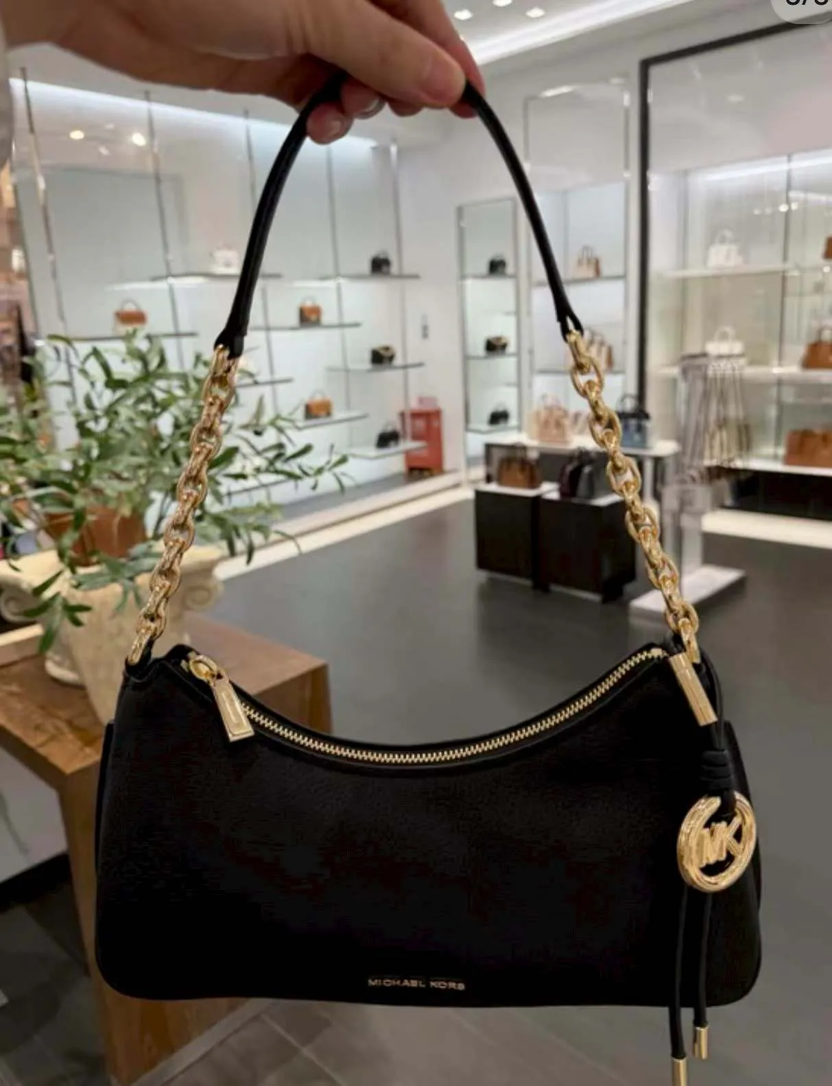 Women's Classic Handbags MICHAEL KORS 18517343