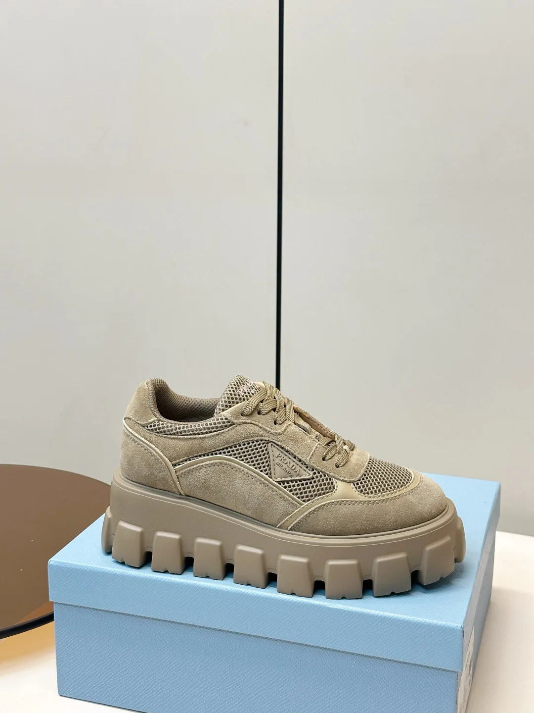 Women's Sneakers PRADA 18133085