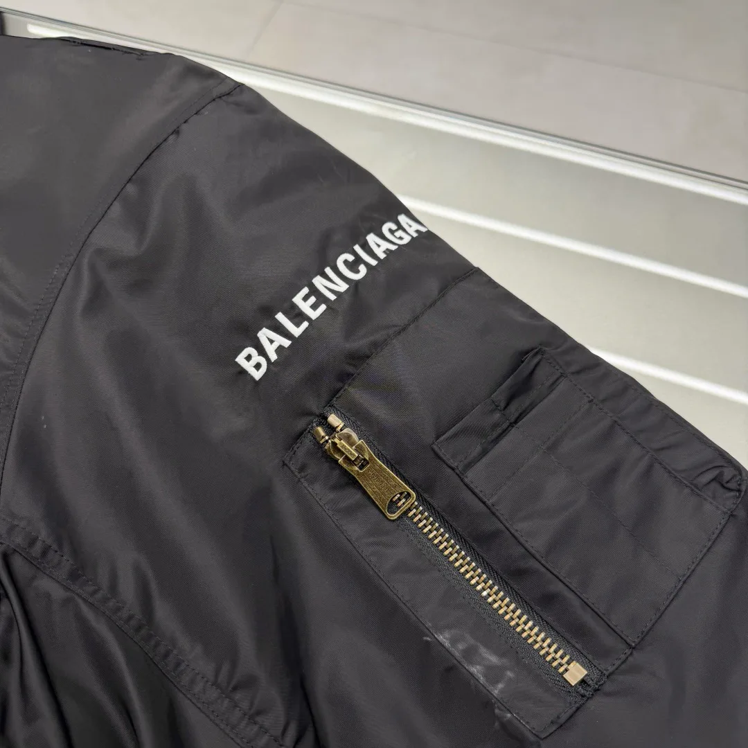 Куртки И Пуховики Мужские Balenciaga 18680324