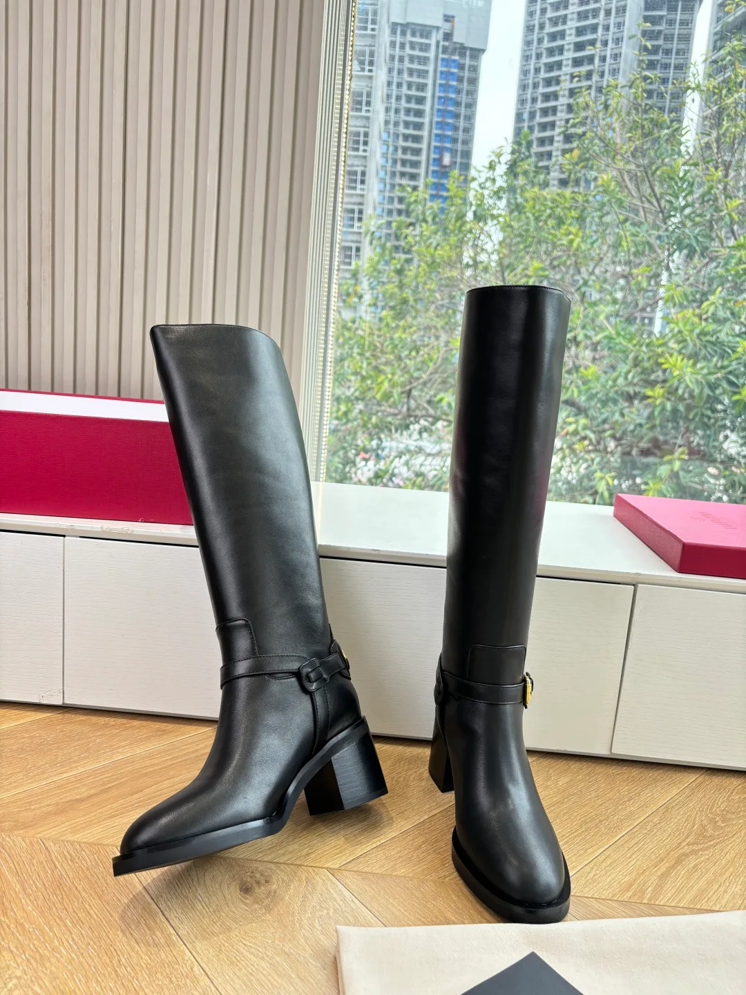 Women's Boots VALENTINO 18414321