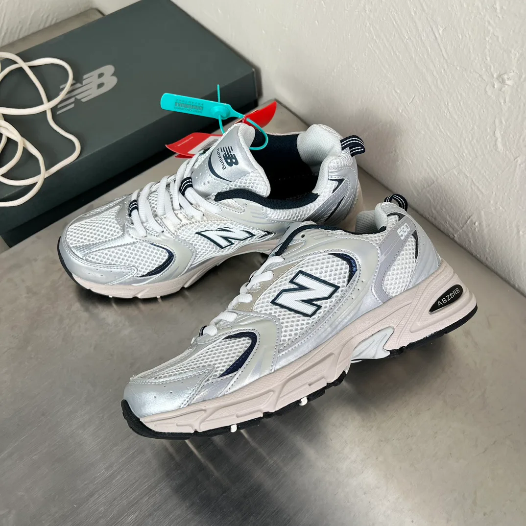 Women's Sneakers NEW BALANCE 17800631