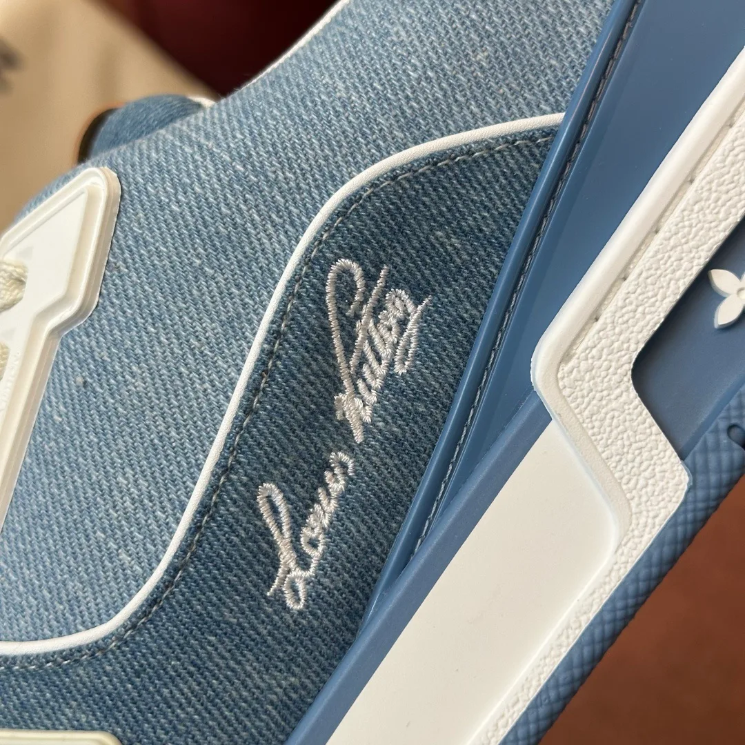 Men's Sneakers LOUIS VUITTON 18039907