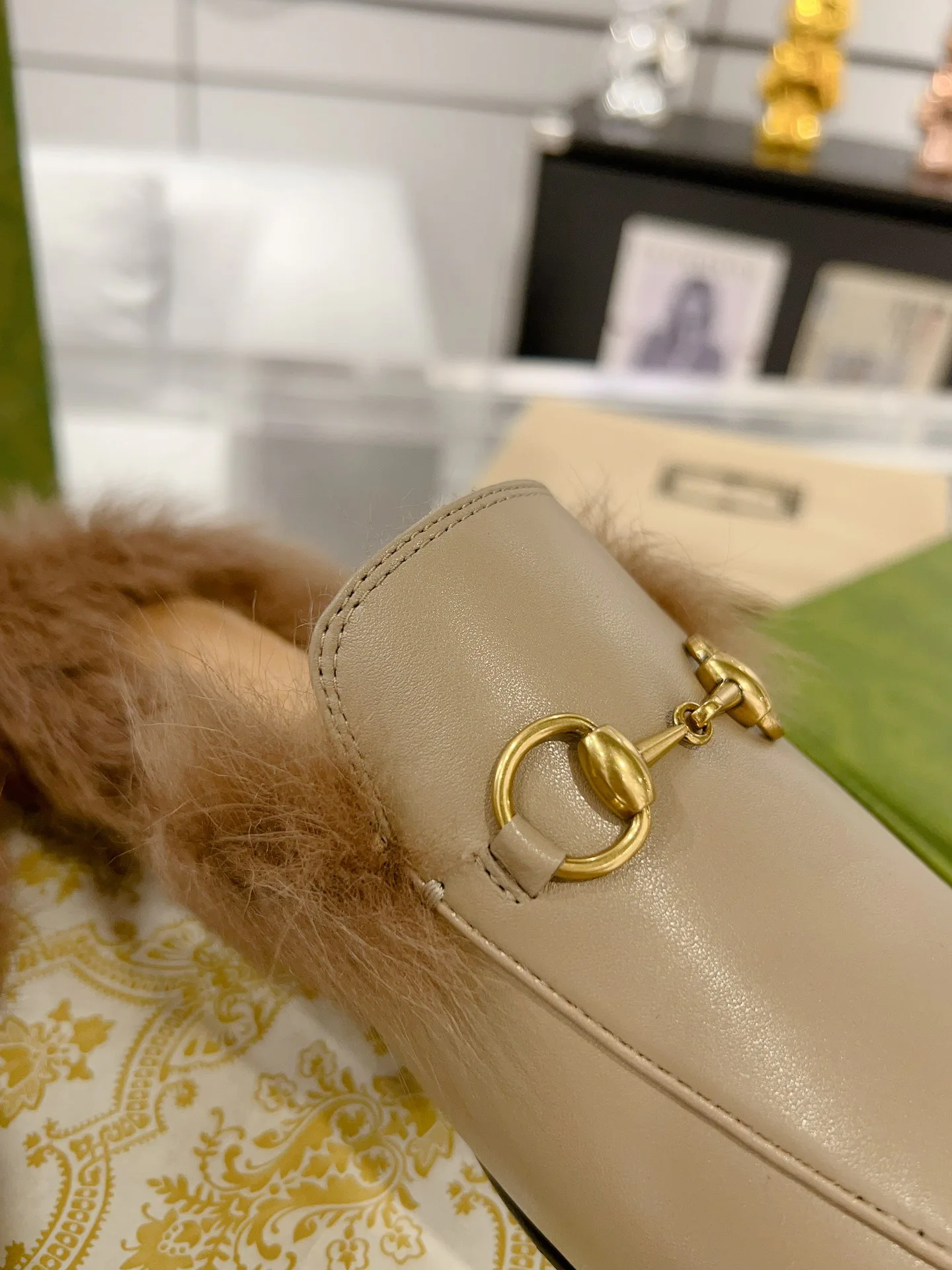 Women's Loafers And Moccasins GUCCI 18414243
