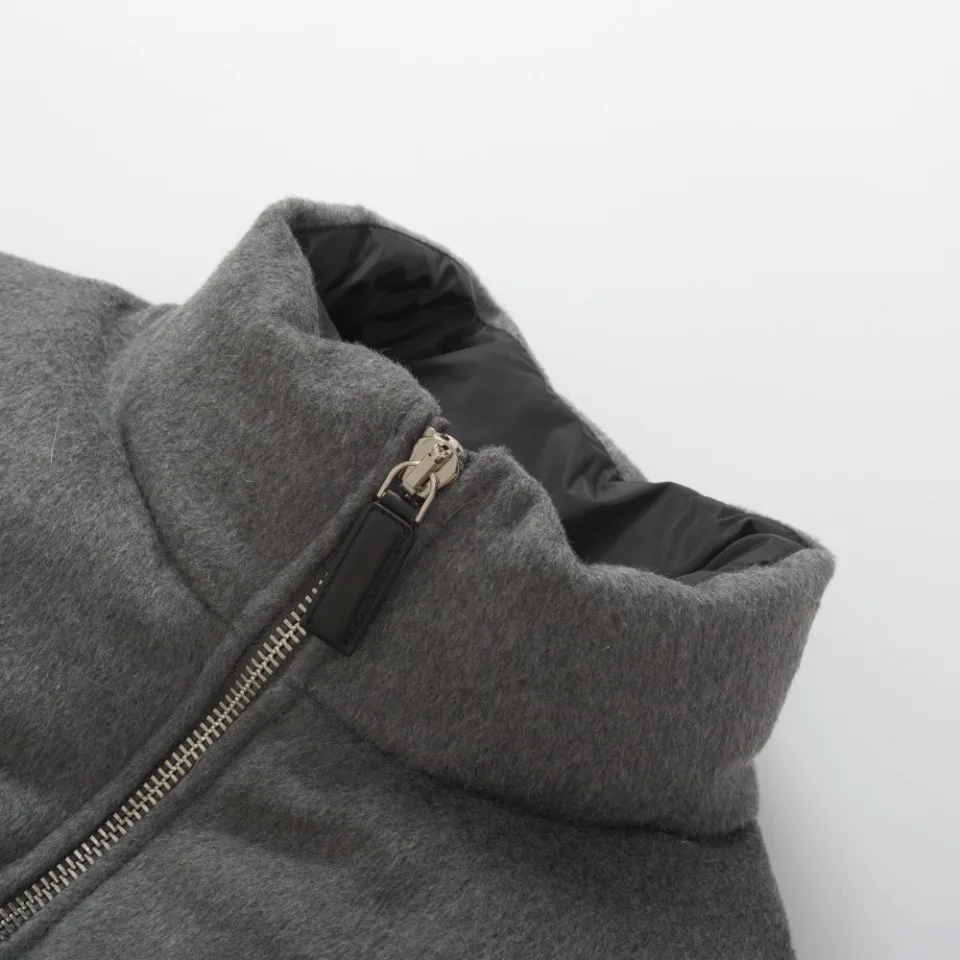 Women's Jackets And Down Jackets PRADA 18043692