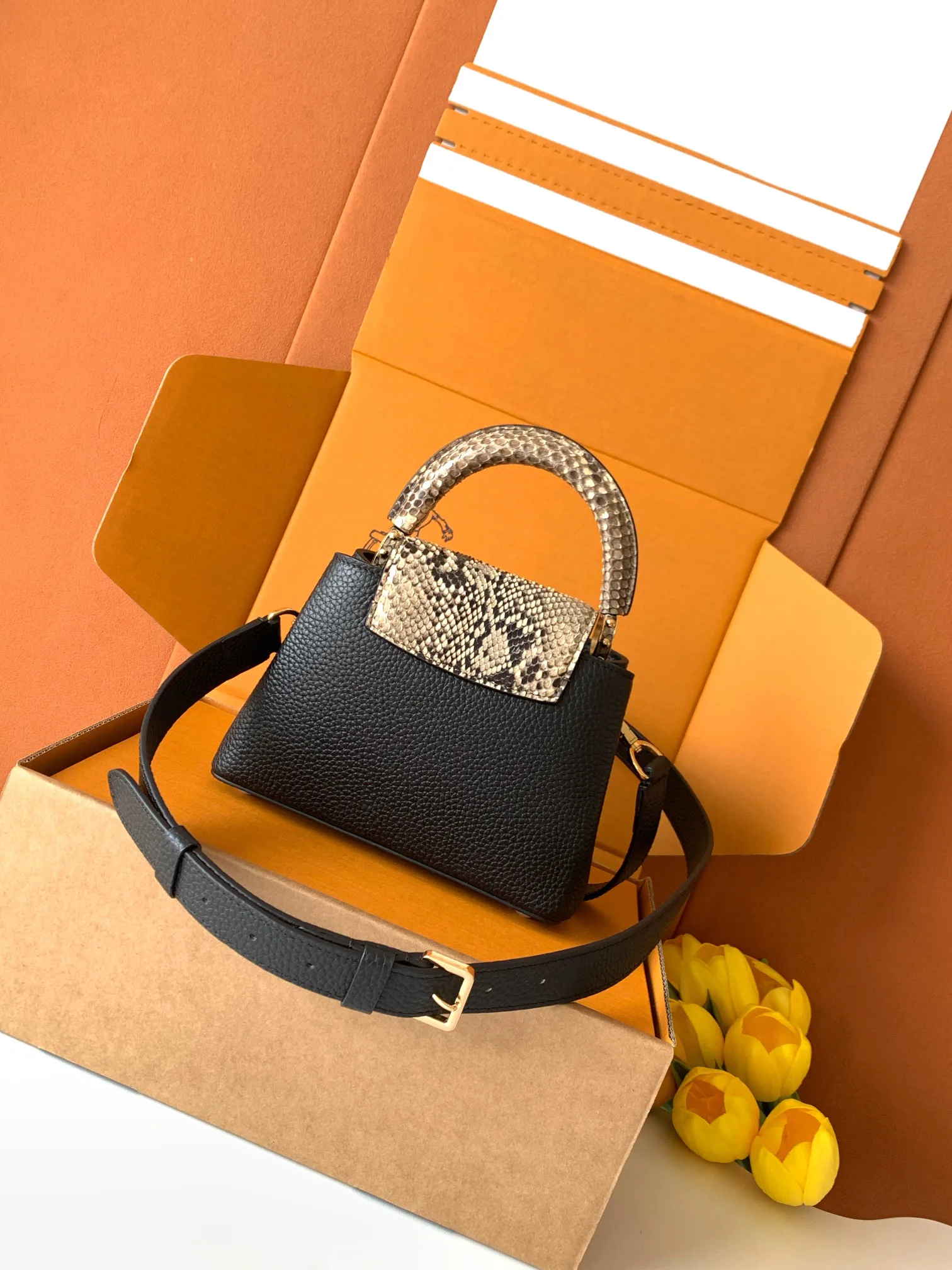 Women's Classic Handbags LOUIS VUITTON 18520877
