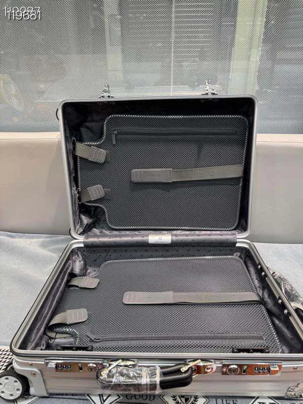 Suitcases RIMOWA 16877682