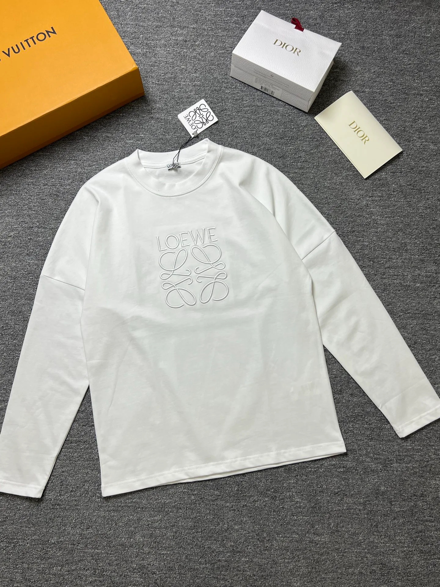 Women's T-Shirts LOEWE 18182463