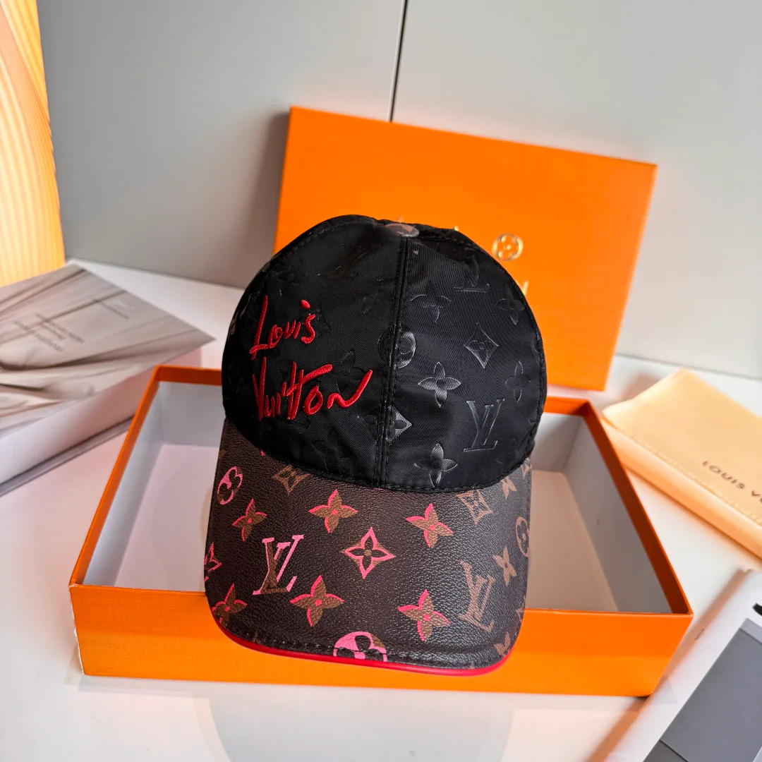 Hats LOUIS VUITTON 18105210