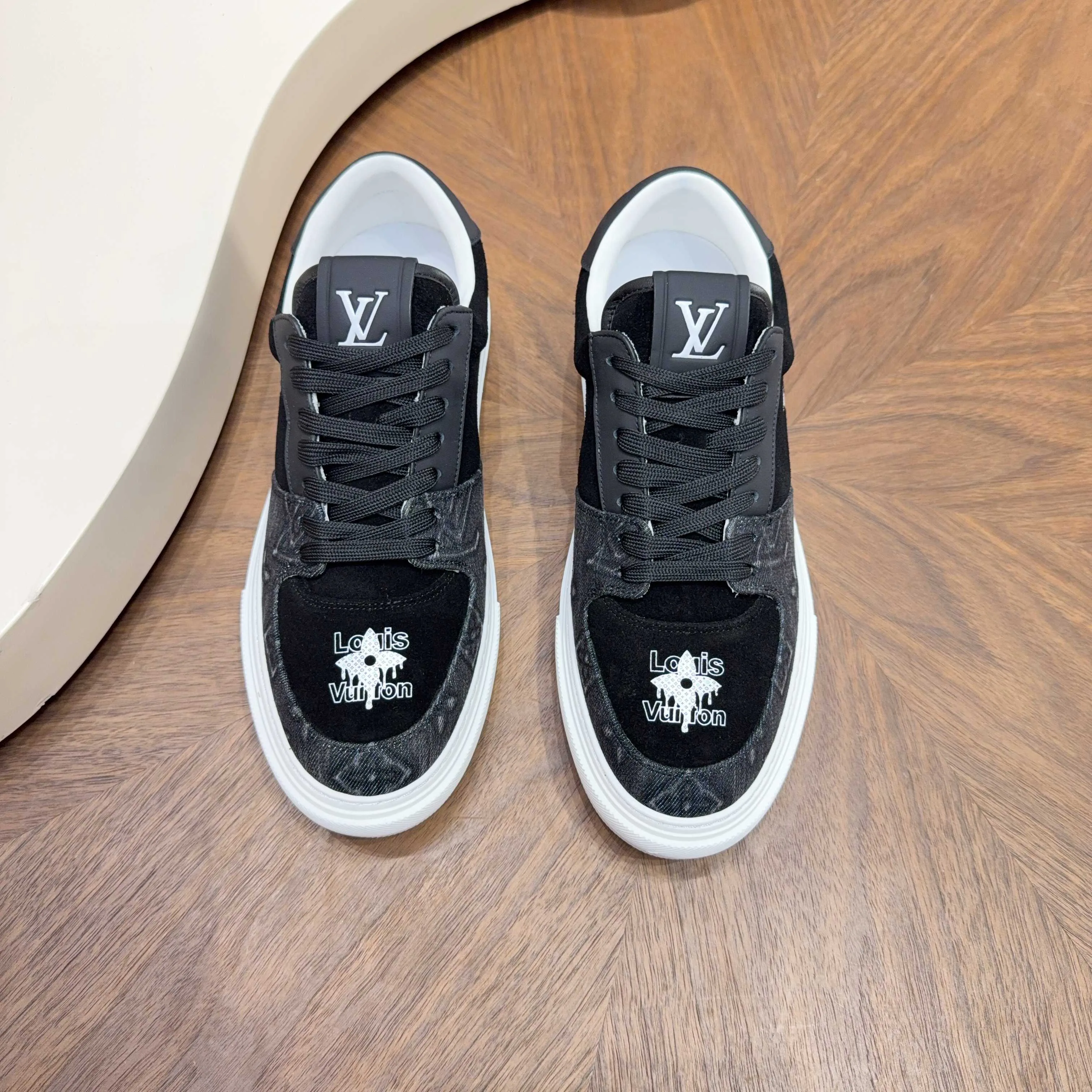 Men's Sneakers LOUIS VUITTON 17921396