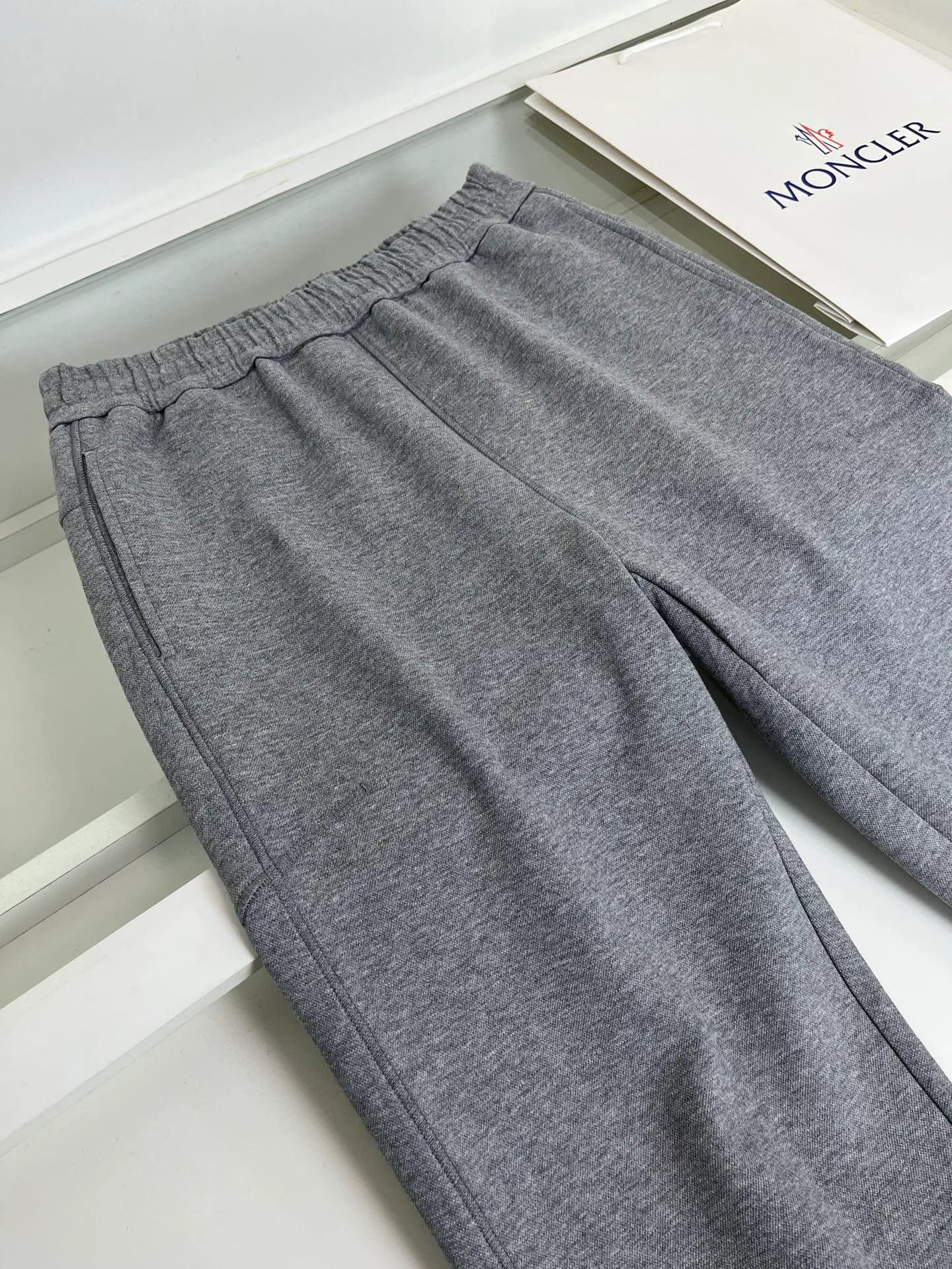 Men's Trousers MONCLER 17951677