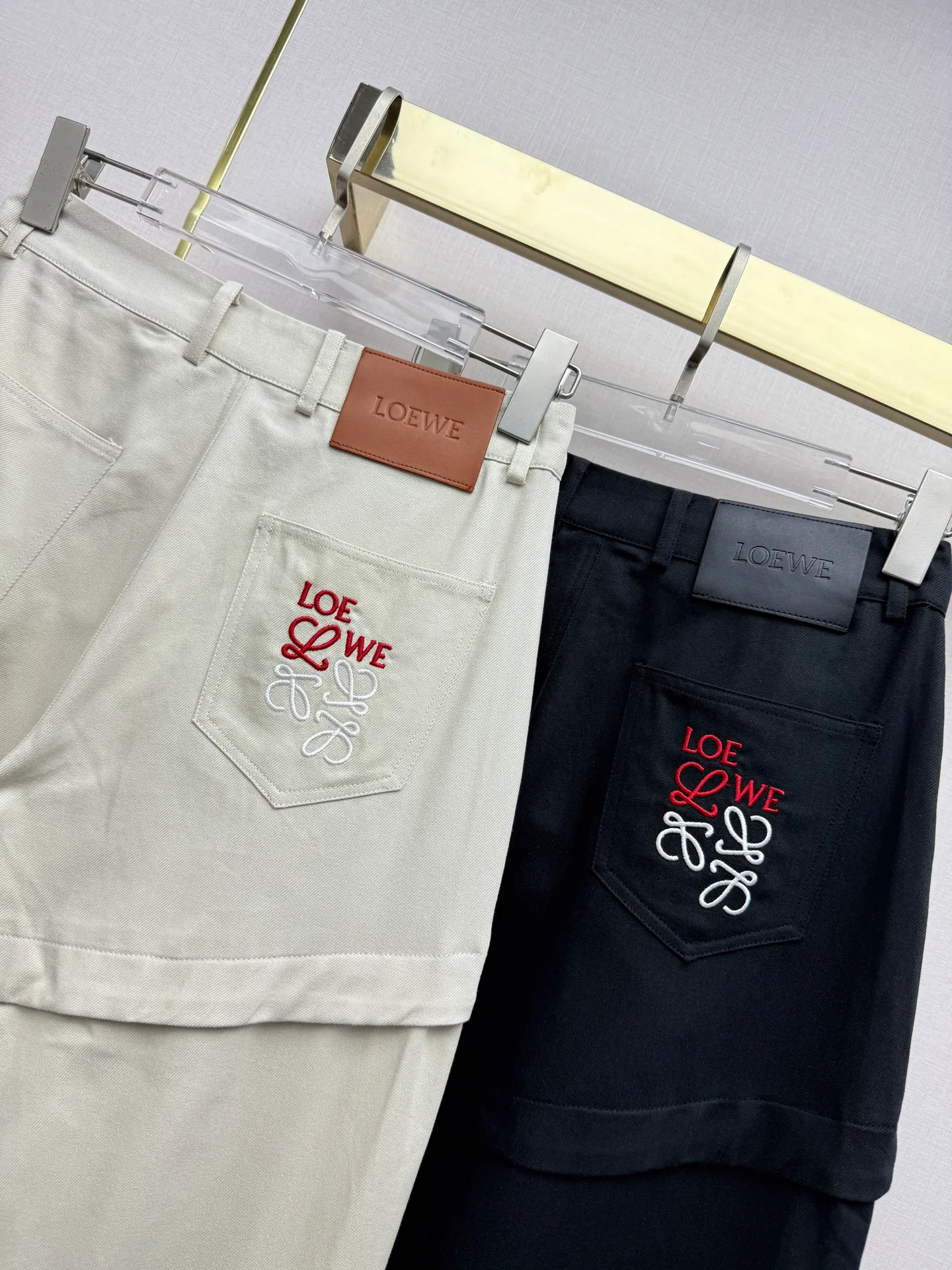 Women's Trousers LOEWE 16944433