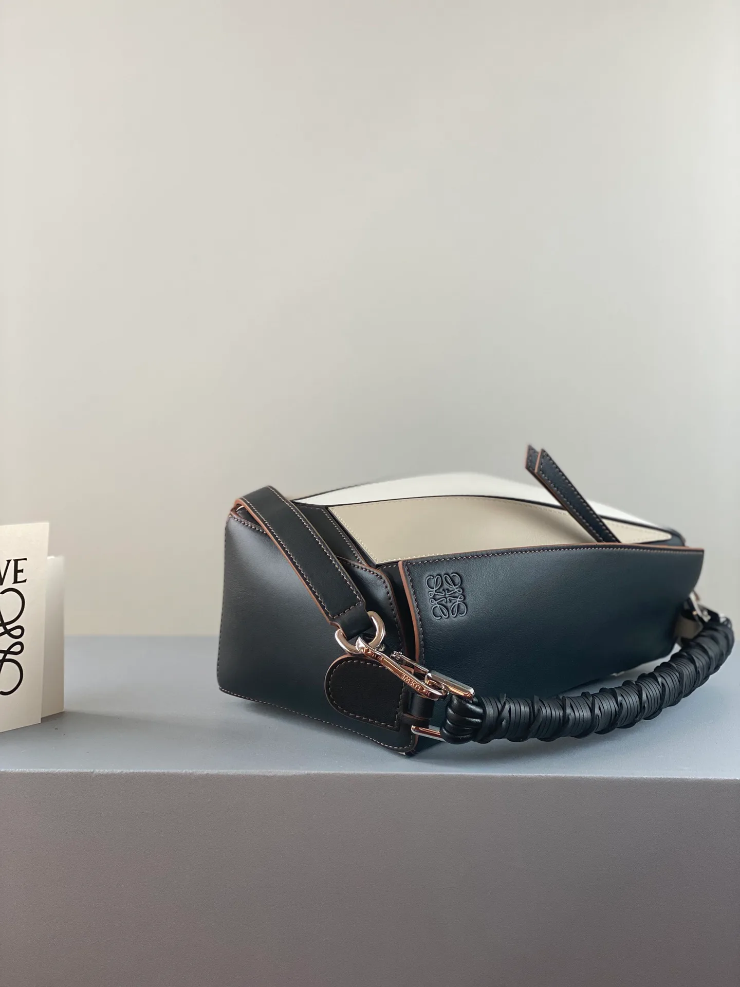 Women's Classic Handbags LOEWE 17271518