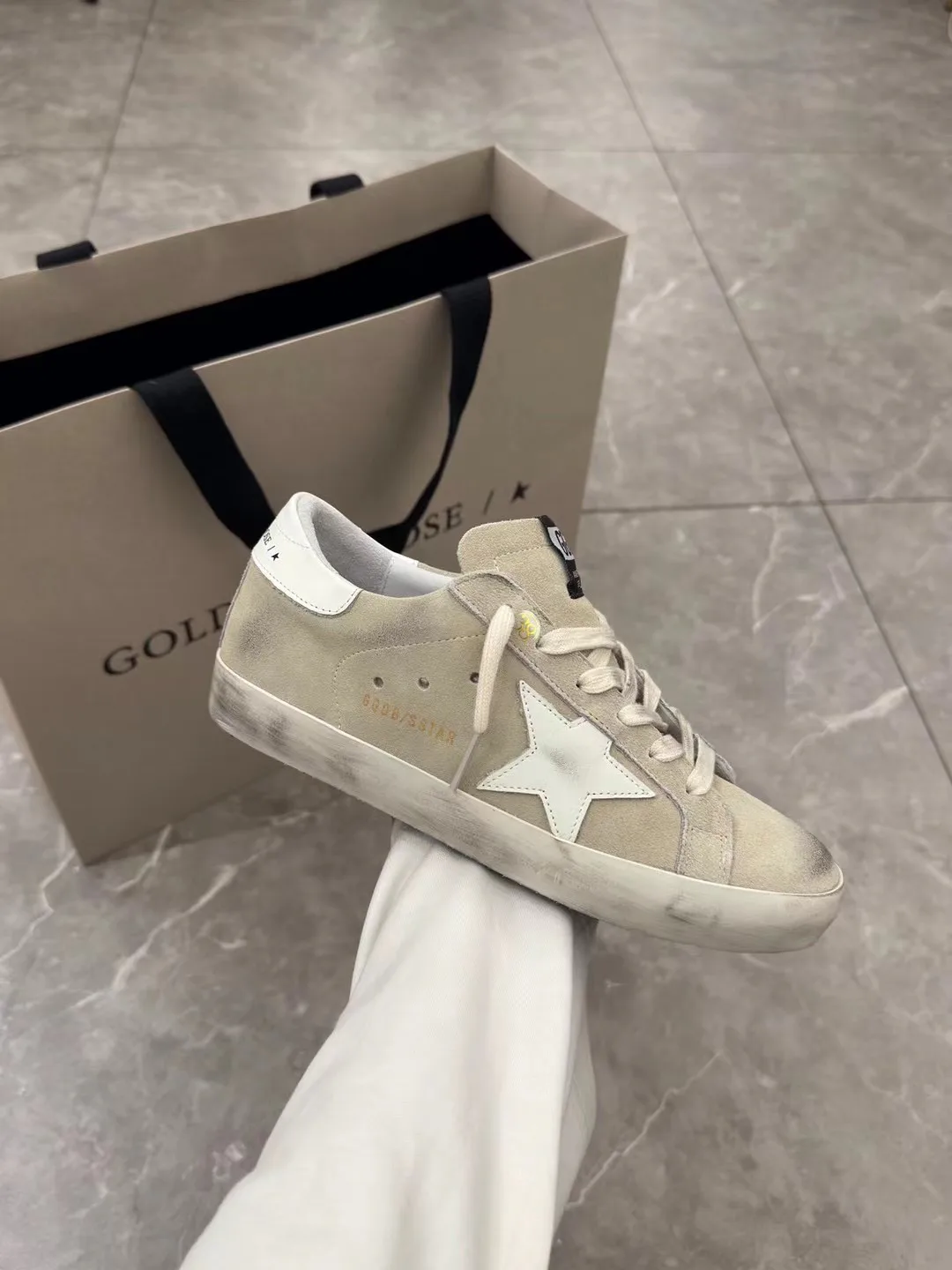 Women's Sneakers GOLDEN GOOSE 18265604