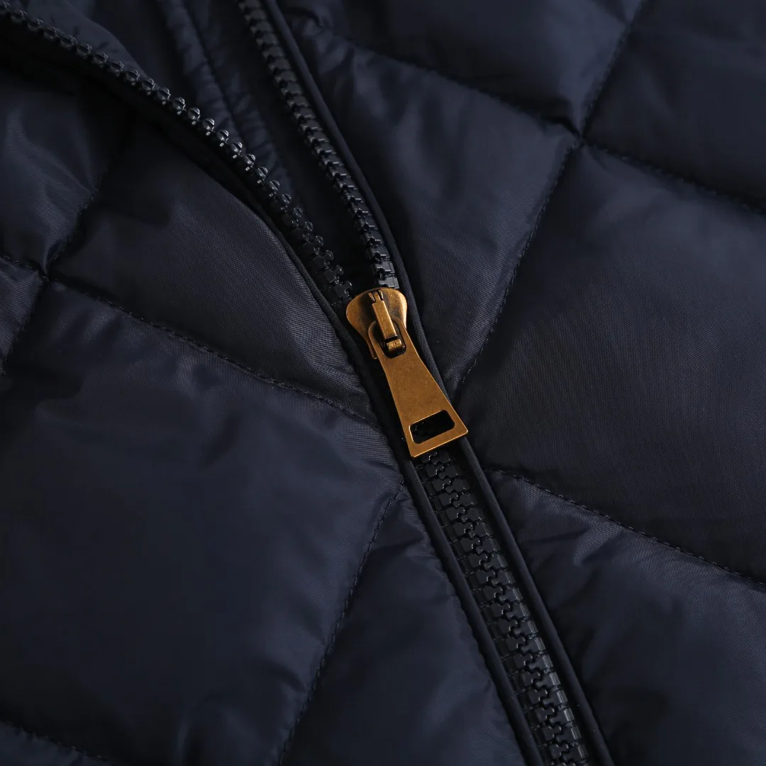 Women's Jackets And Down Jackets MONCLER 18048562