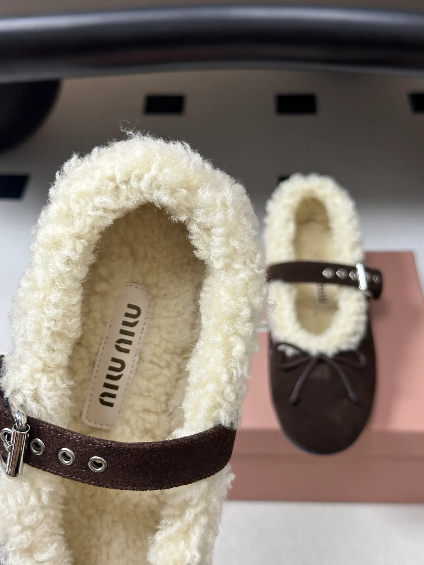 Women's Ballet Flats MIU MIU 18041524