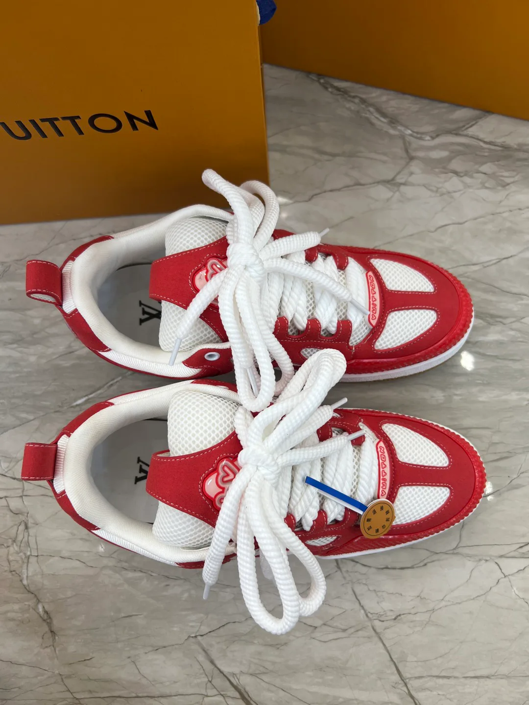 Кроссовки Мужские Louis Vuitton 18679678