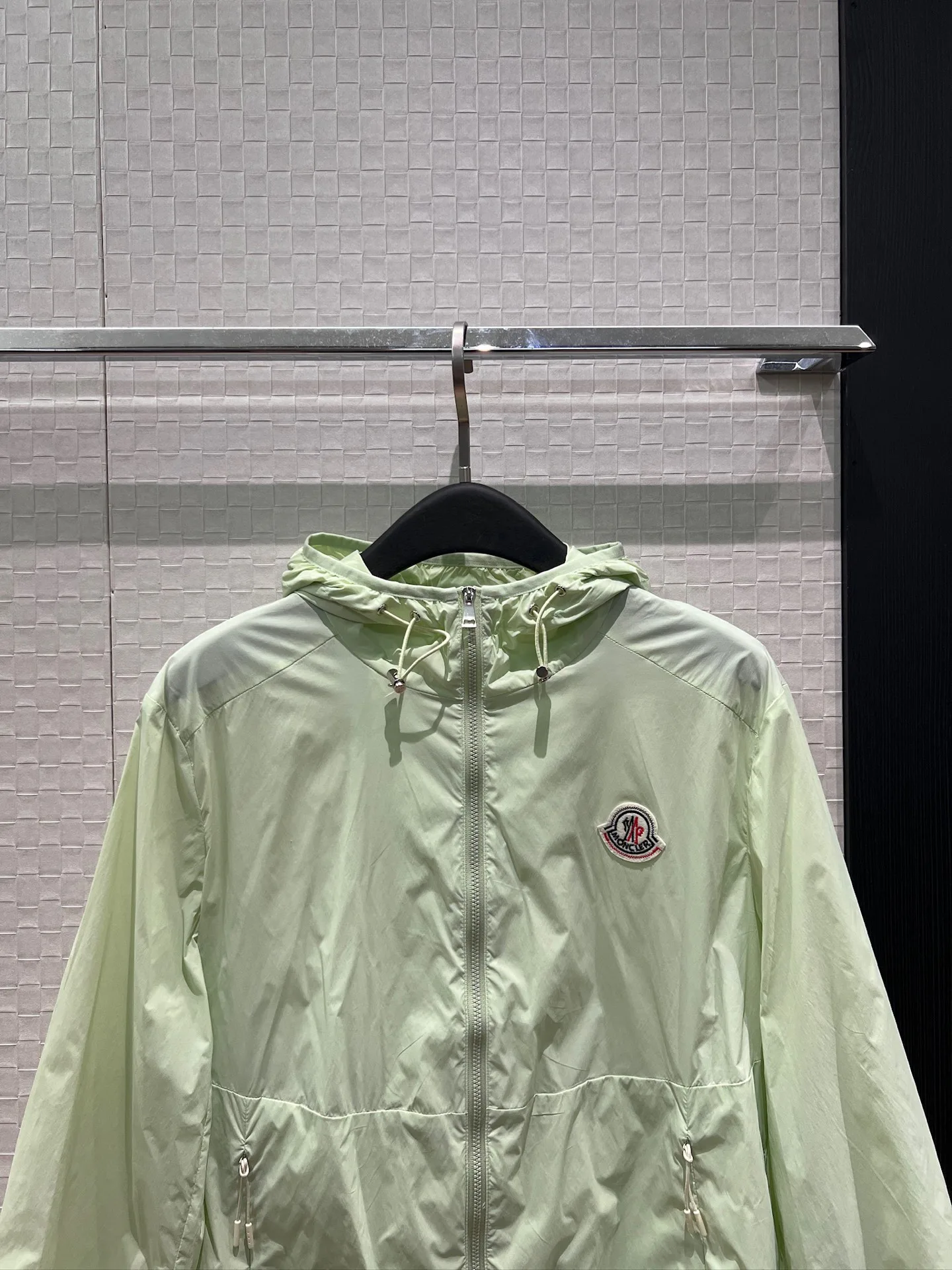 Women's Jackets And Down Jackets MONCLER 17278304