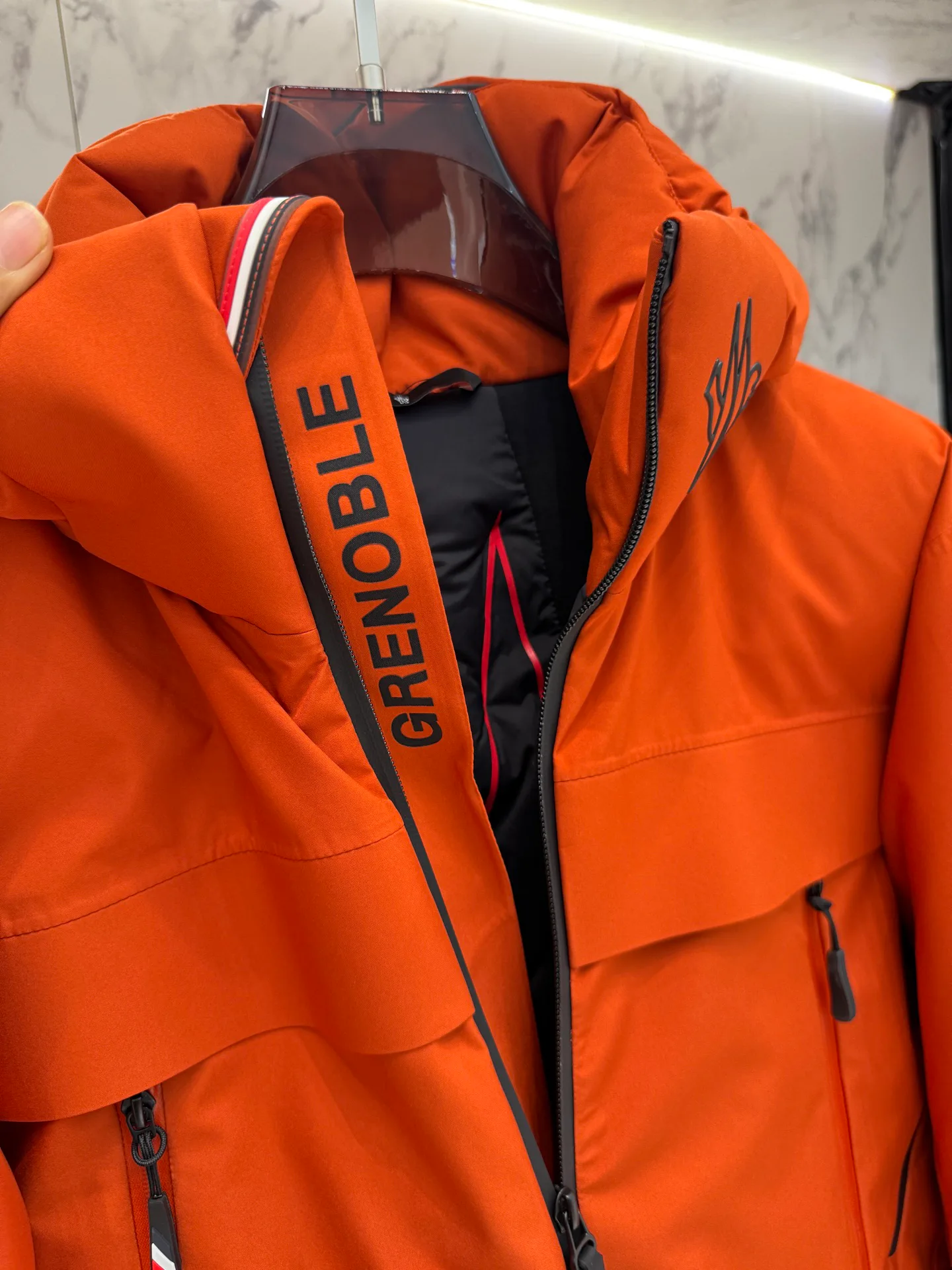 Men's Jackets And Down Jackets MONCLER 18279261