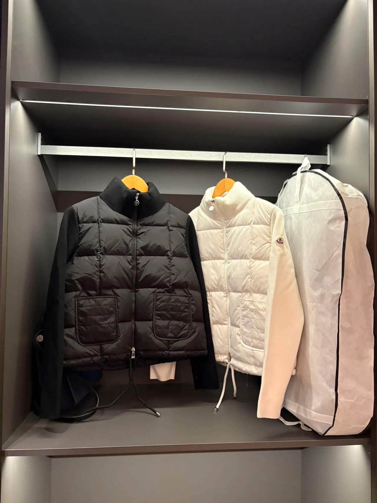 Men's Jackets And Down Jackets MONCLER 18434648