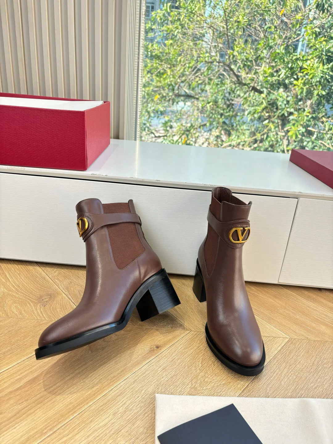 Women's Booties VALENTINO 18414327