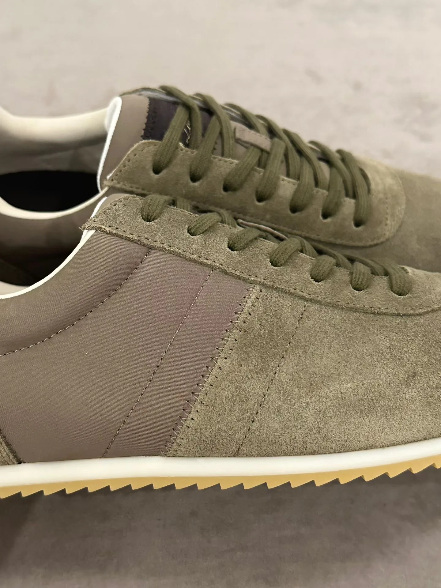 Women's Sneakers LORO PIANA 18267403