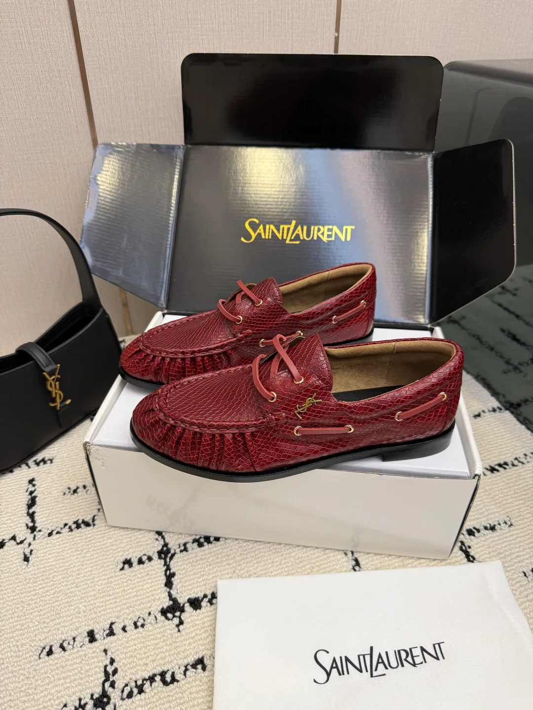 Women's Loafers And Moccasins SAINT LAURENT 17816913