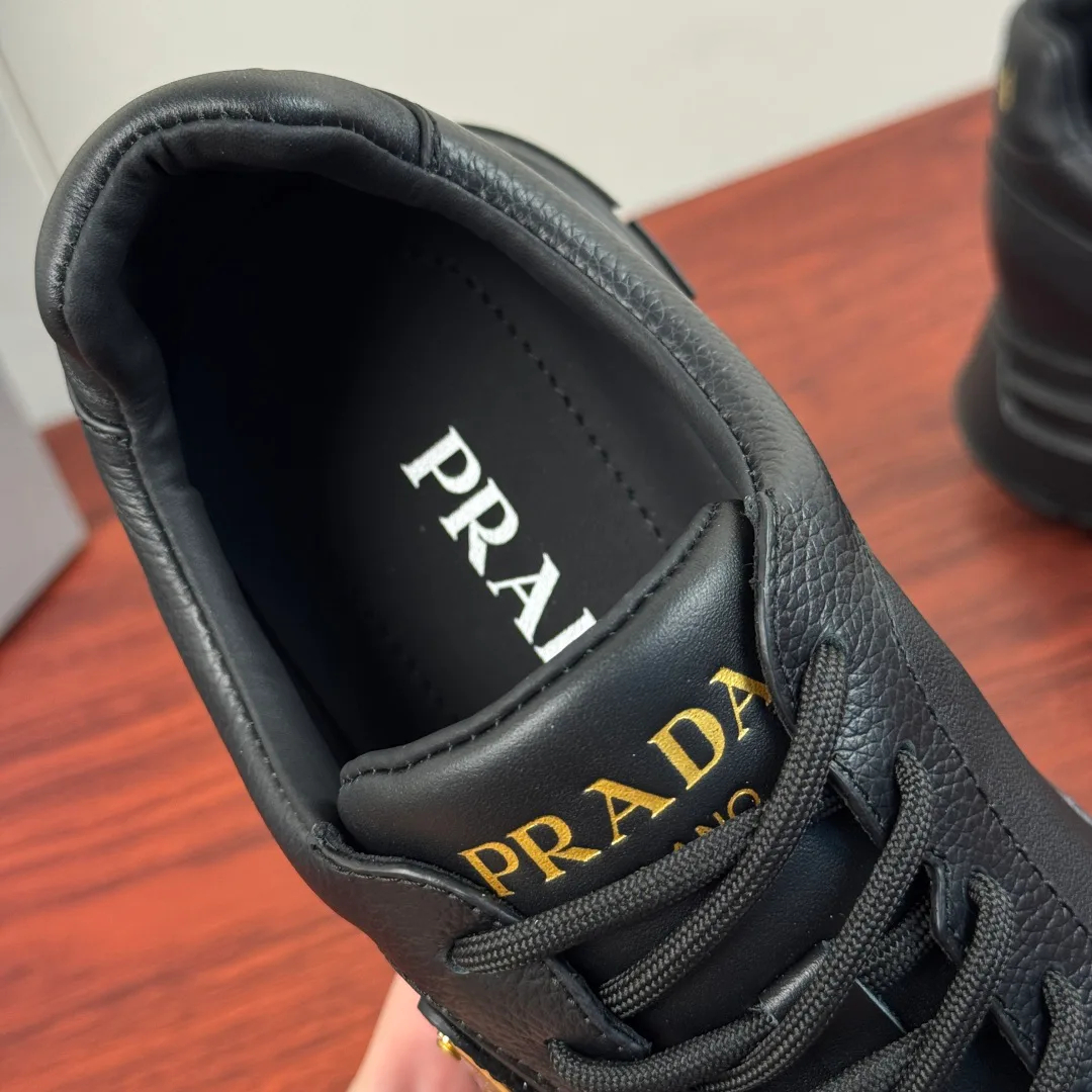 Men's Sneakers PRADA 18230791