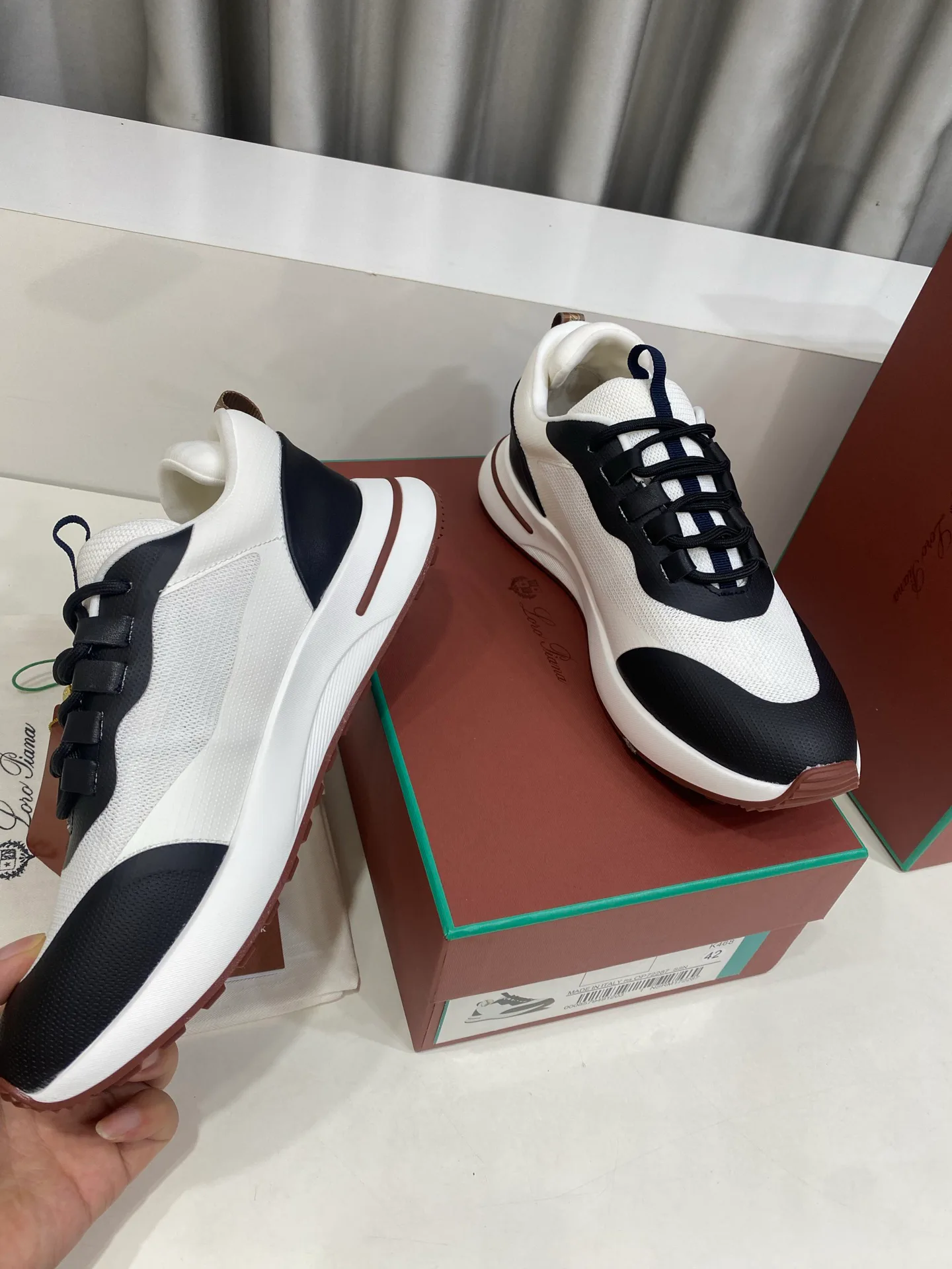 Men's Sneakers LORO PIANA 17485941