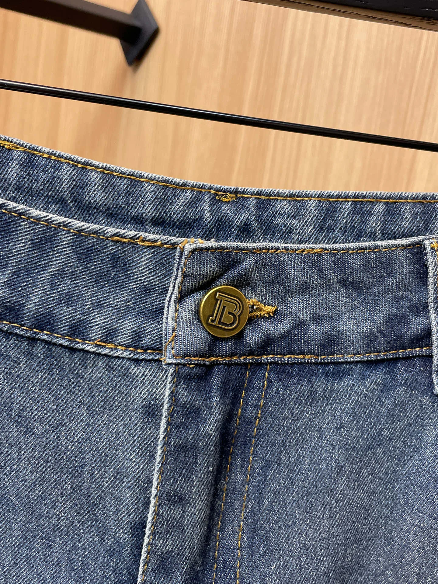 Men's Jeans BALENCIAGA 17037291