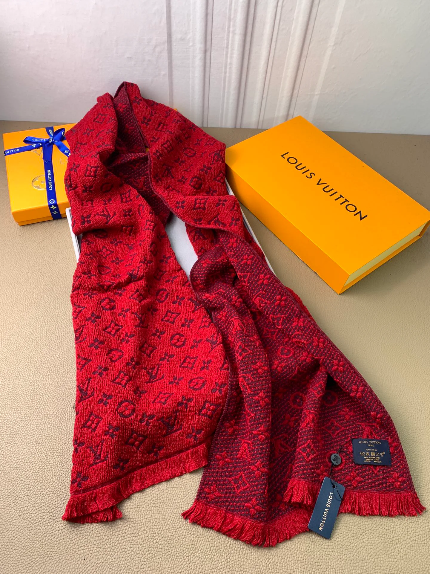 Scarves LOUIS VUITTON 18525768