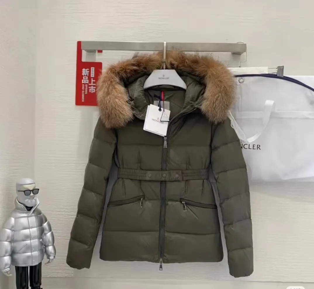Women's Jackets And Down Jackets MONCLER 17964501