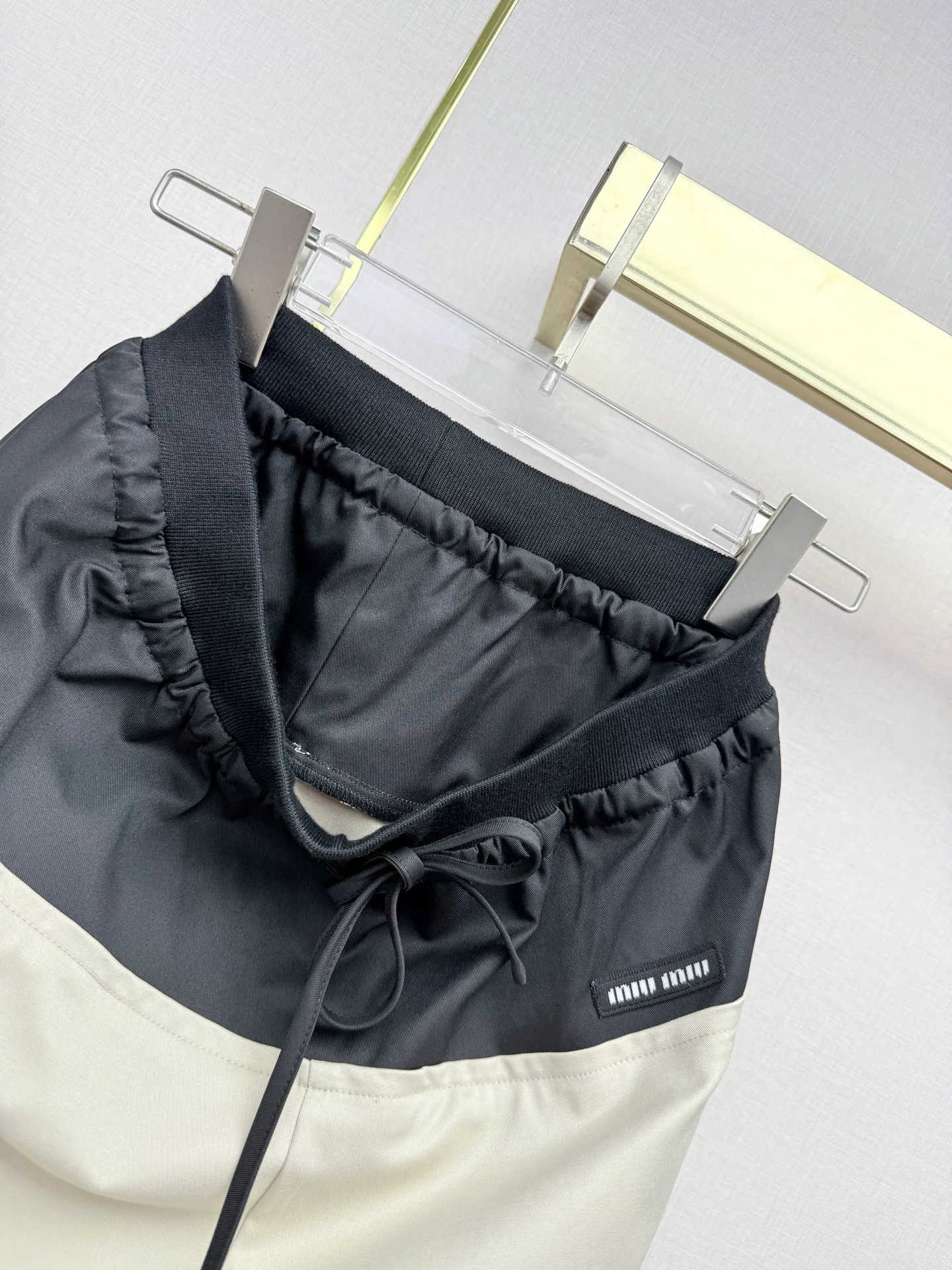 Women's Trousers MIU MIU 18298504