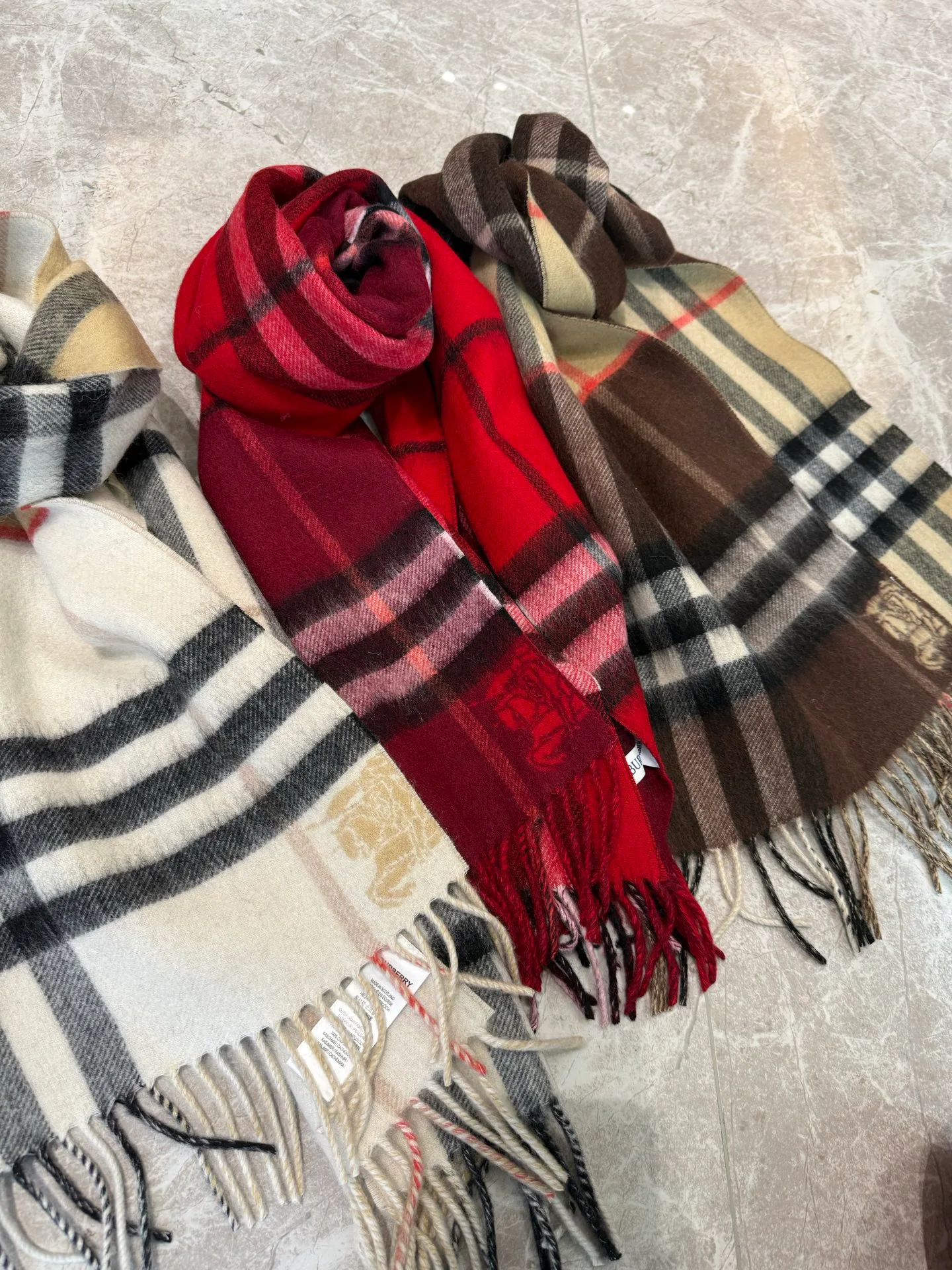 Scarves BURBERRY 18275105