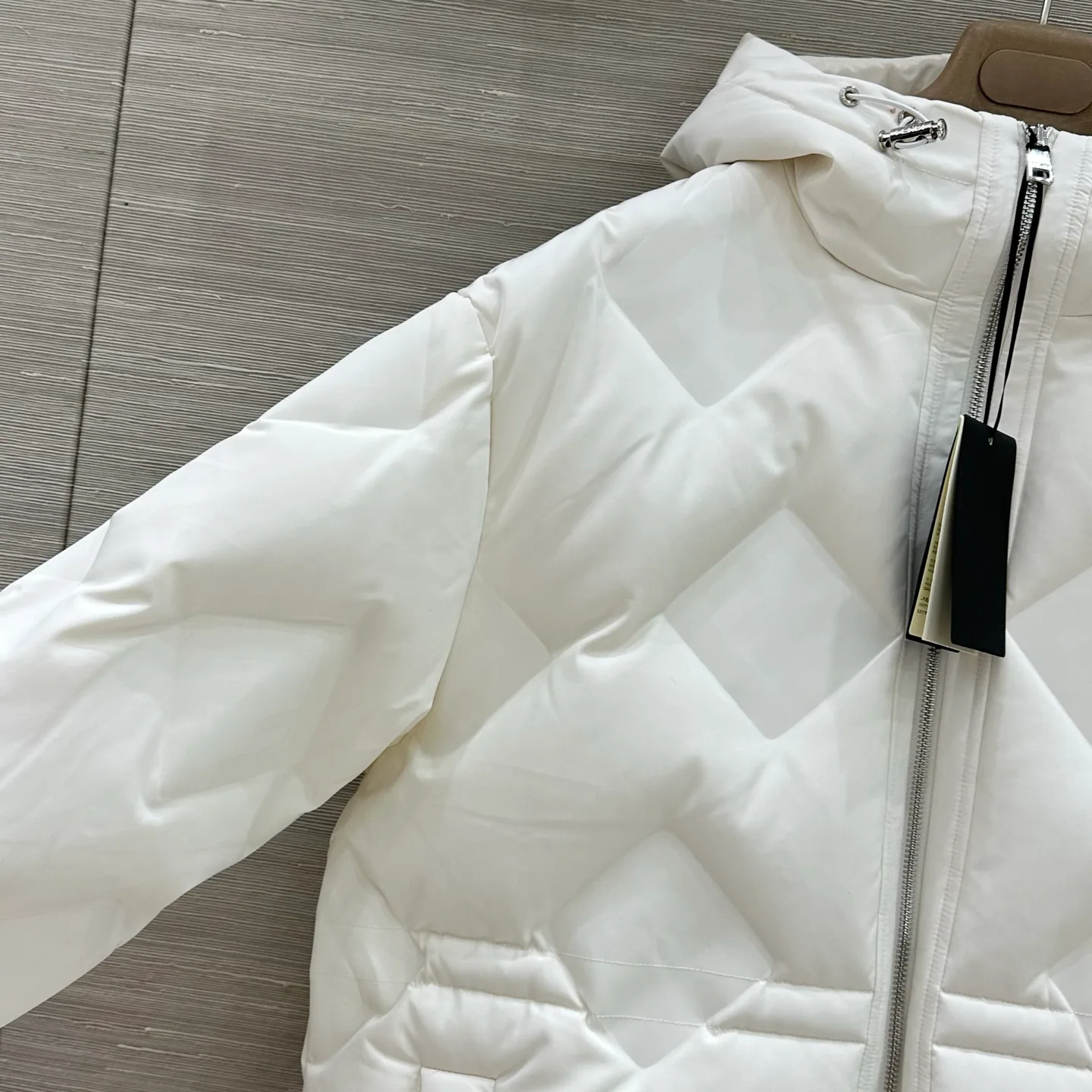 Women's Jackets And Down Jackets FENDI 18250116