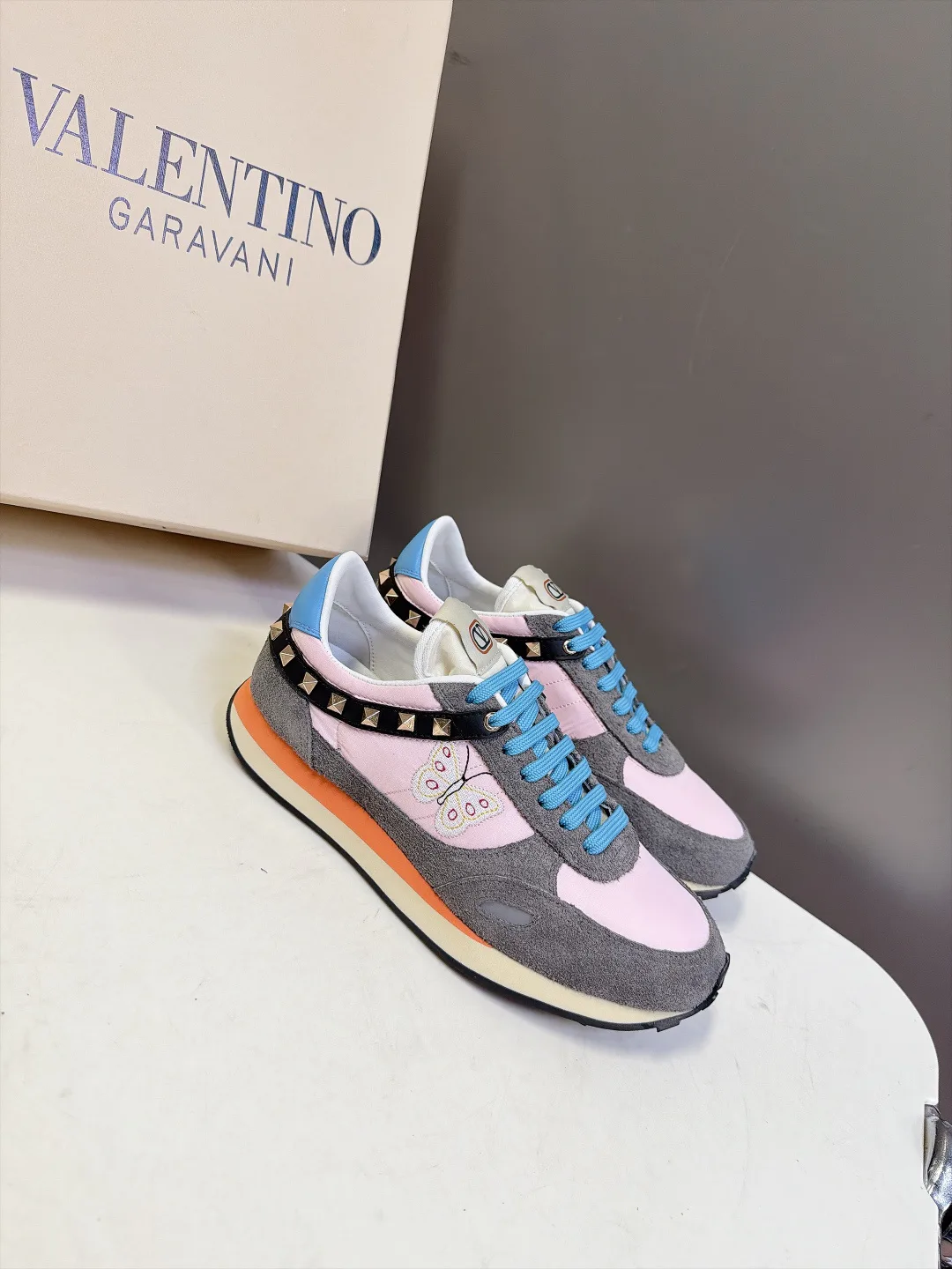 Women's Sneakers VALENTINO 17873148