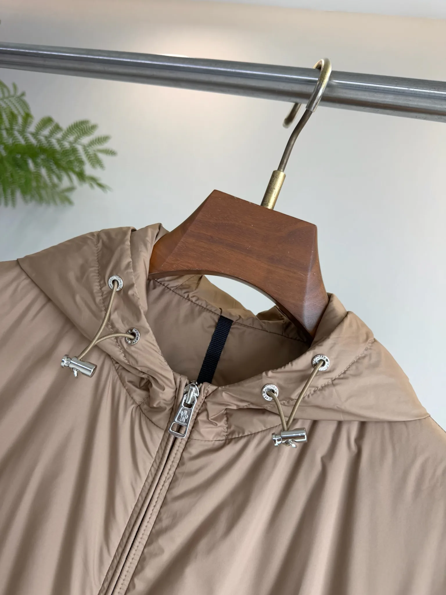 Men's Jackets And Down Jackets MONCLER 18372080