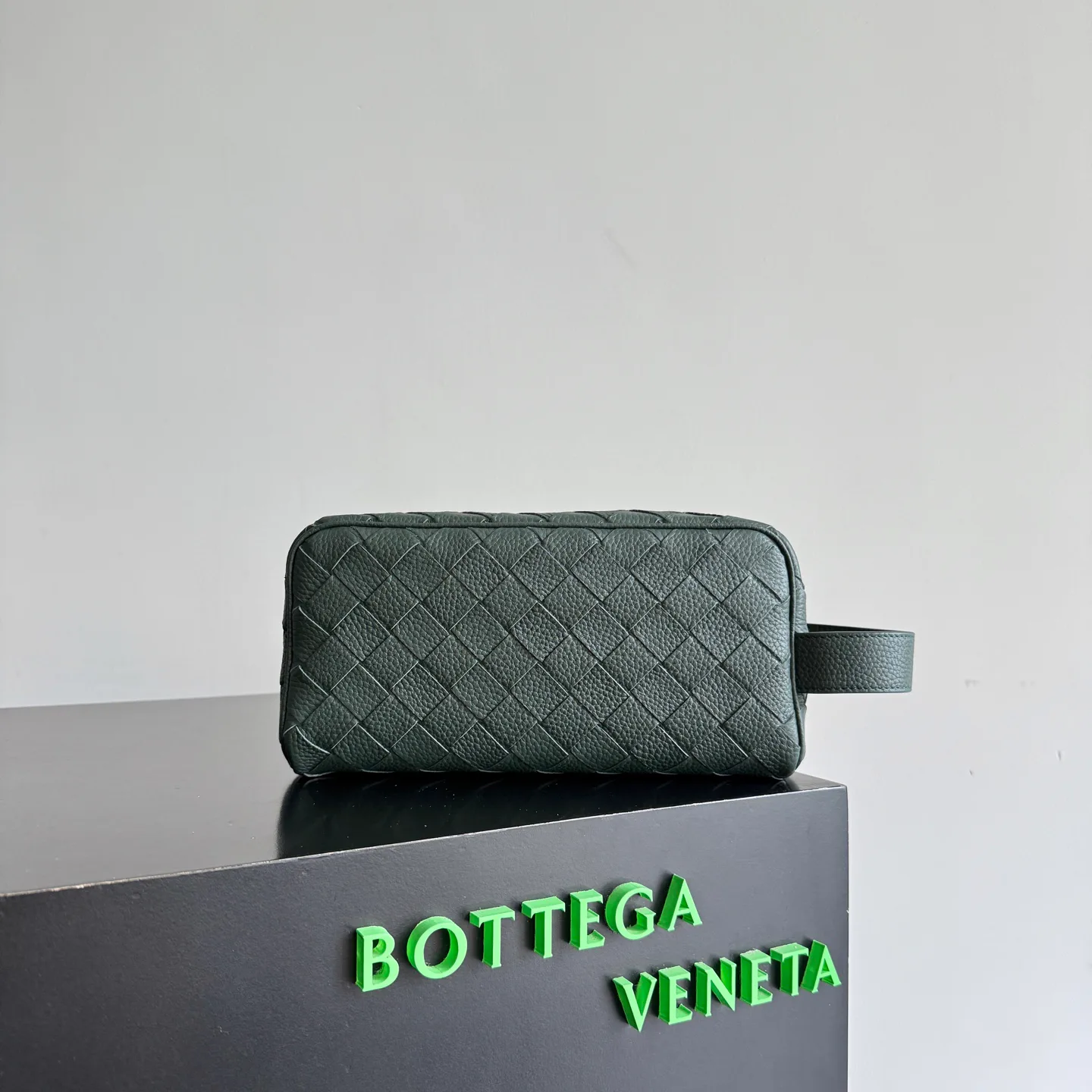 Women's Classic Handbags BOTTEGA VENETA 18321492