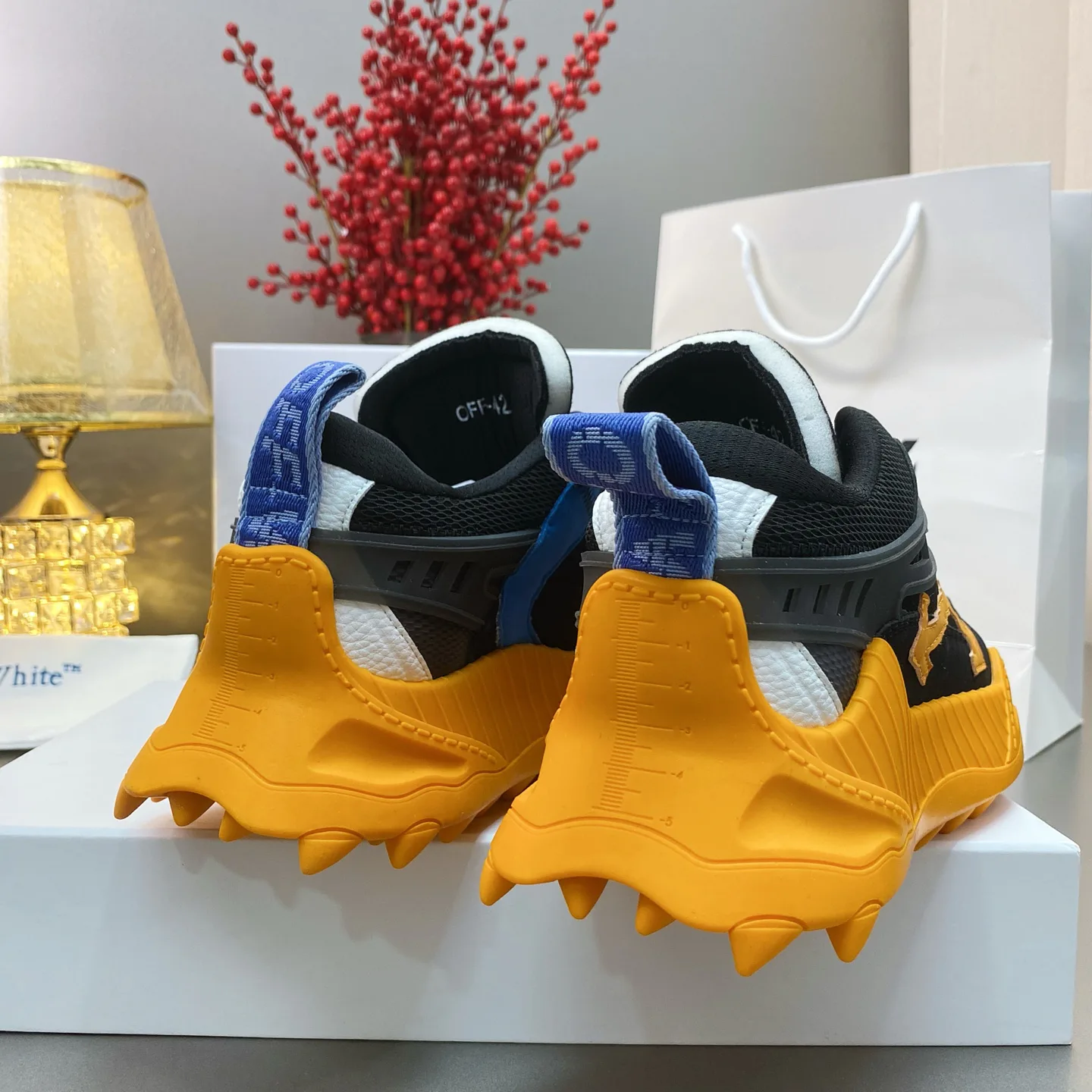 Women's Sneakers OFF-WHITE 17530529
