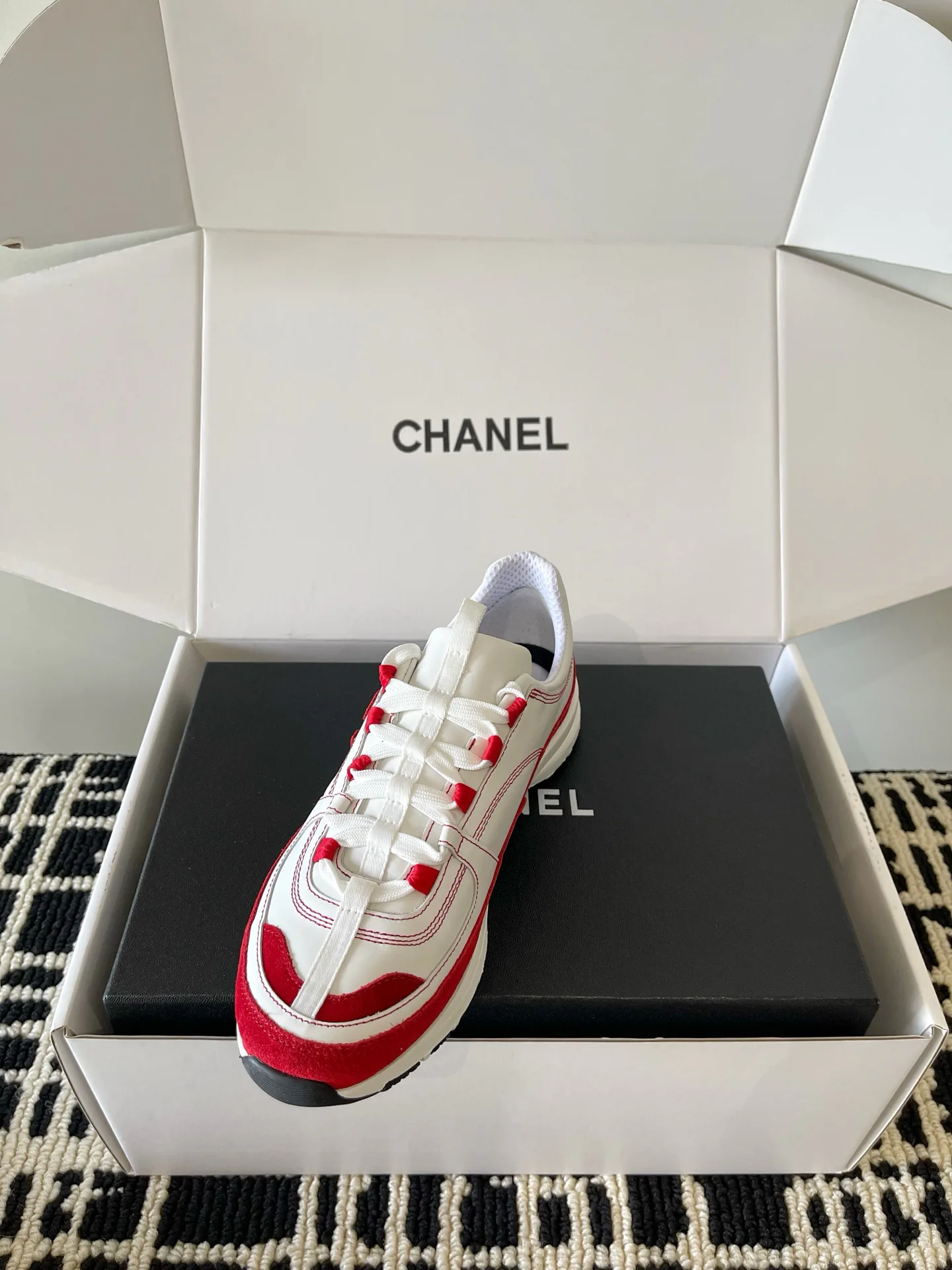Women's Sneakers CHANEL 18283700