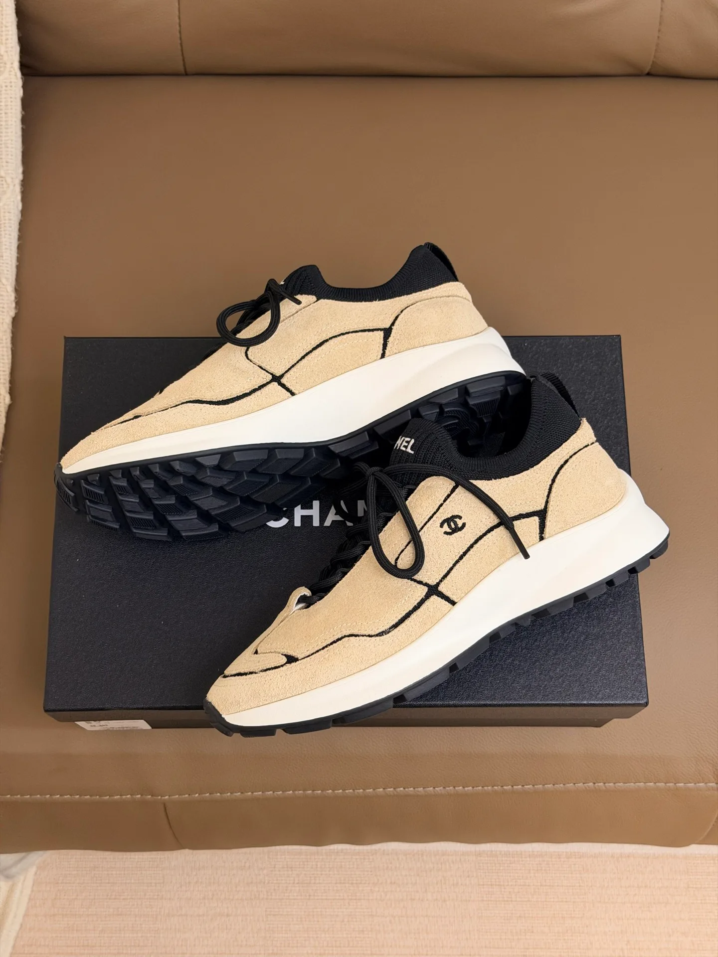 Women's Sneakers CHANEL 17510609