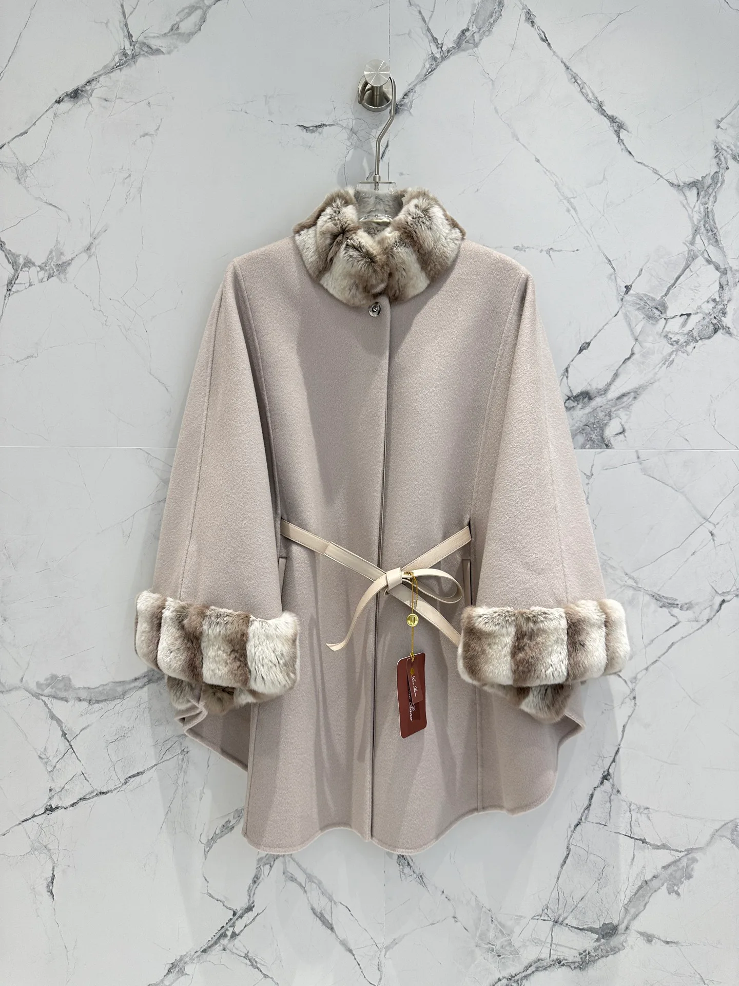 Women's Coats LORO PIANA 18513172