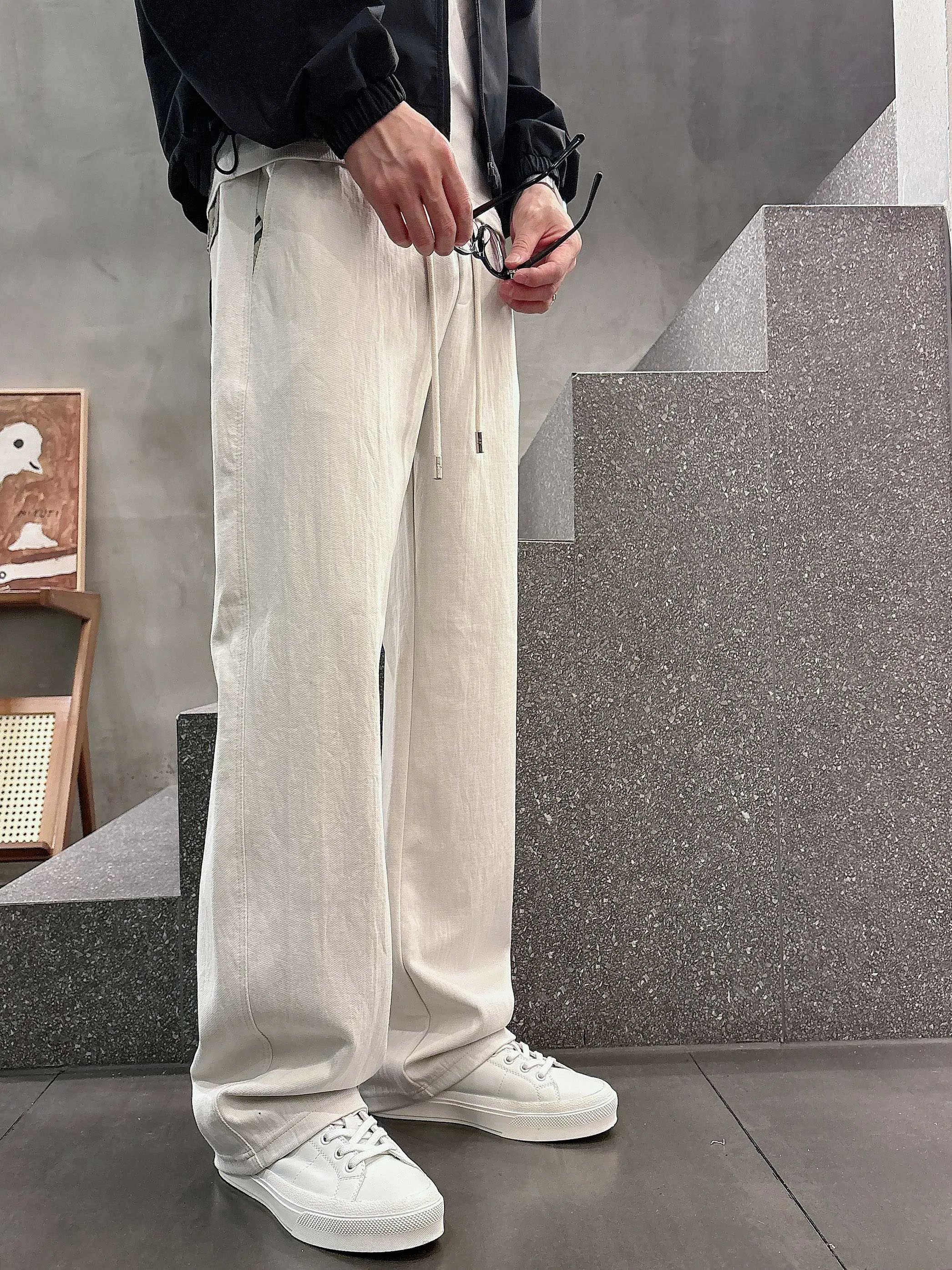 Men's Trousers BURBERRY 18368696