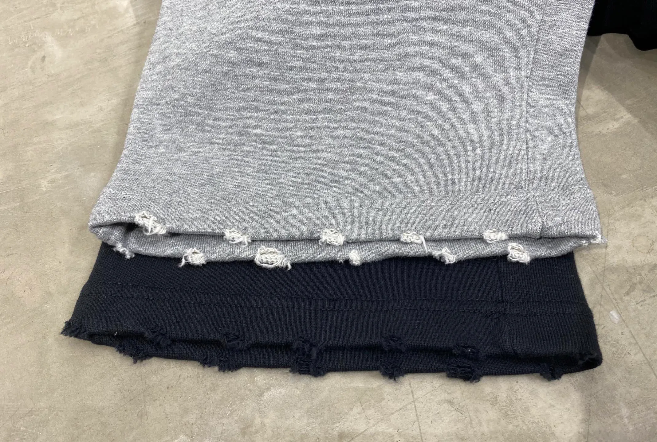 Men's Trousers MAISON MARGIELA 18458478