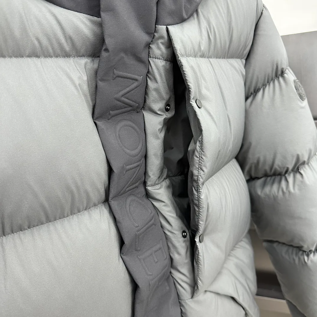 Men's Jackets And Down Jackets MONCLER 18415709