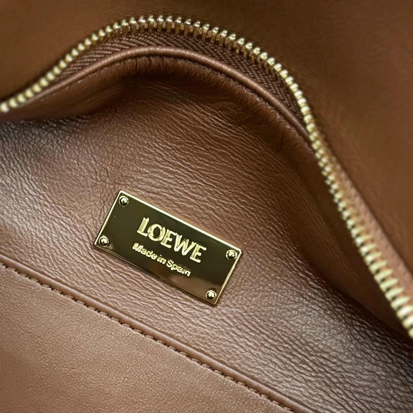 Women's Classic Handbags LOEWE 17270362