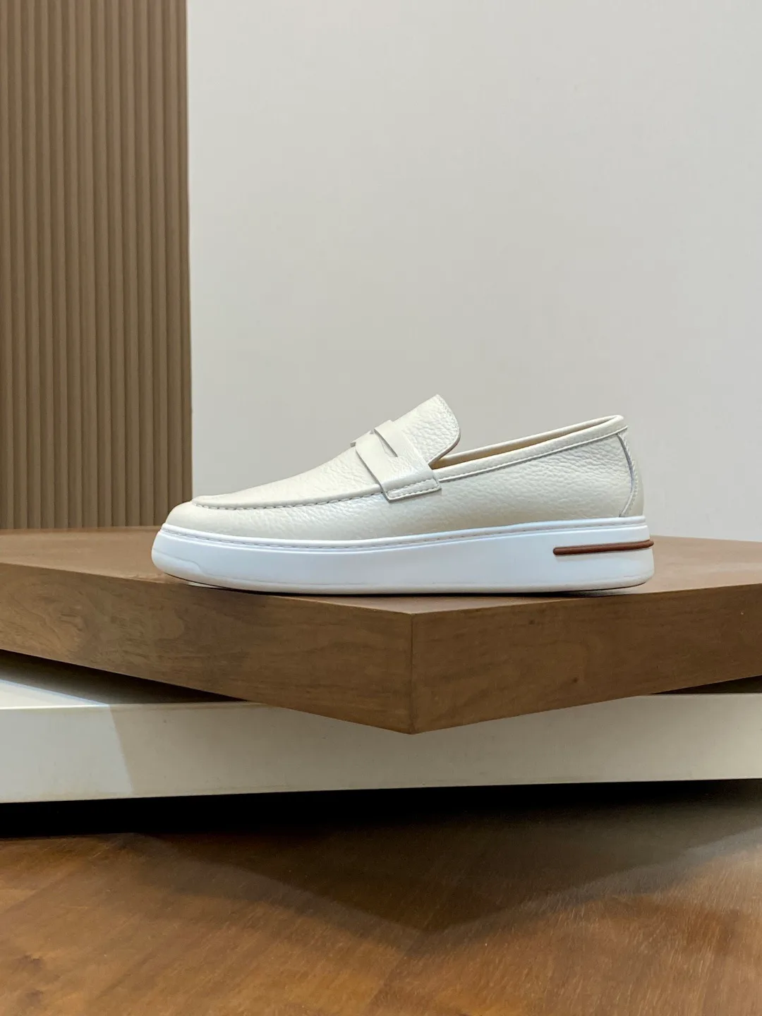 Men's Loafers And Dress Shoes LORO PIANA 18079013