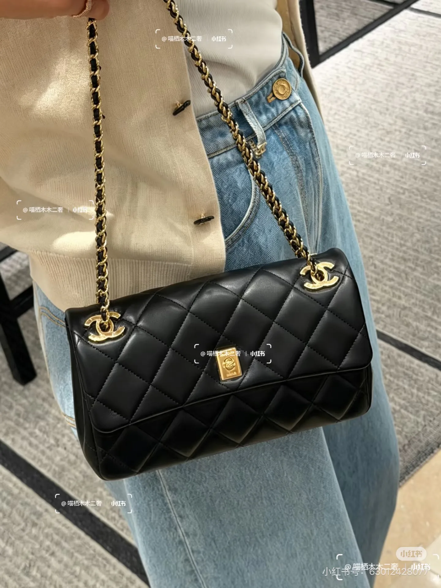 Women's Classic Handbags CHANEL 17364599