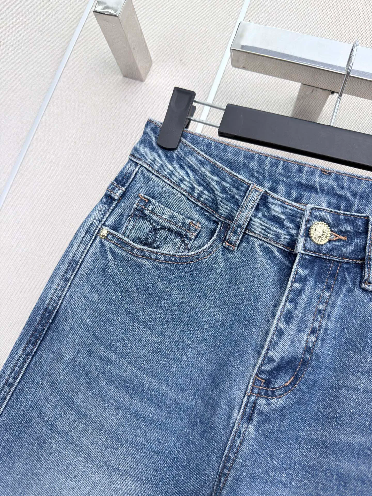 Women's Jeans CHANEL 18094315